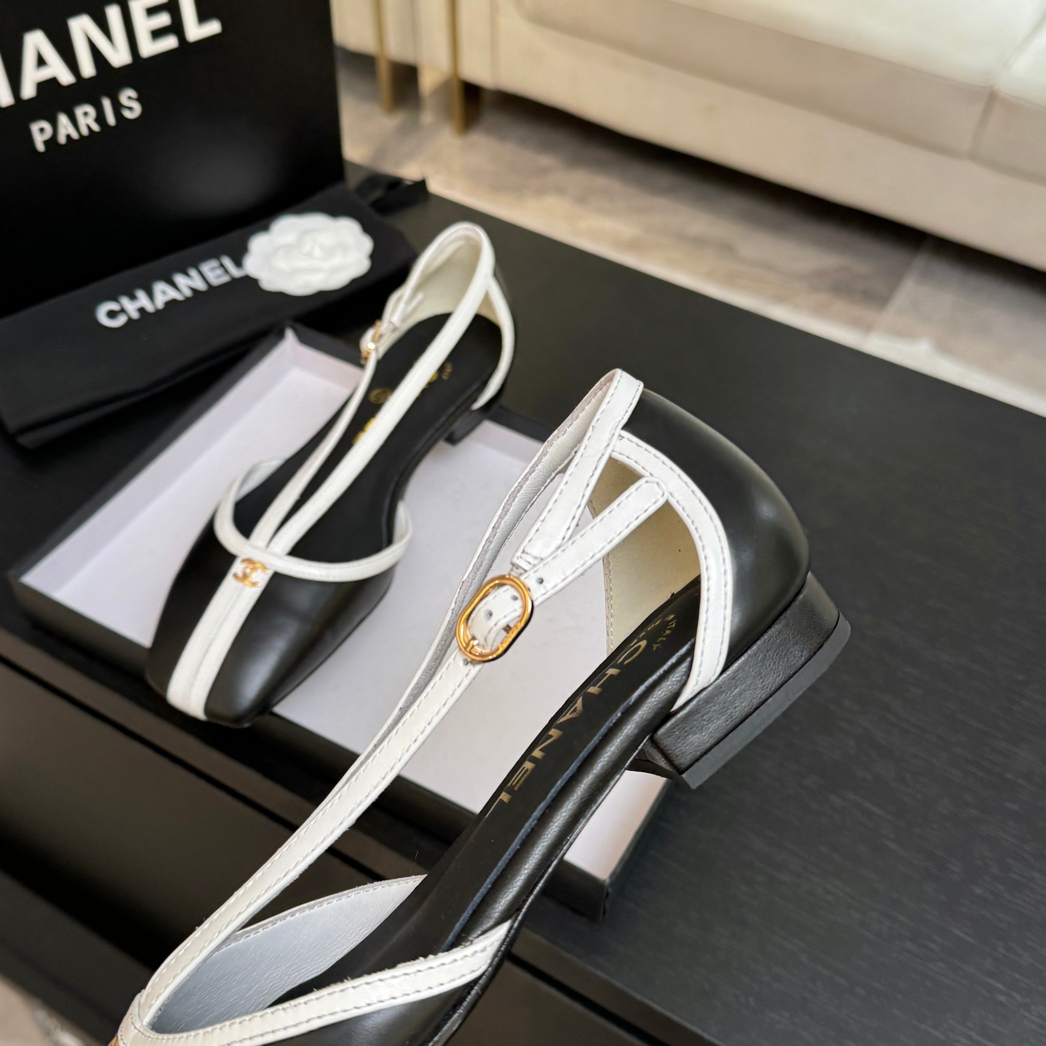 샤넬 더블 C 장식 오픈 토 샌들 98466 이미지 7