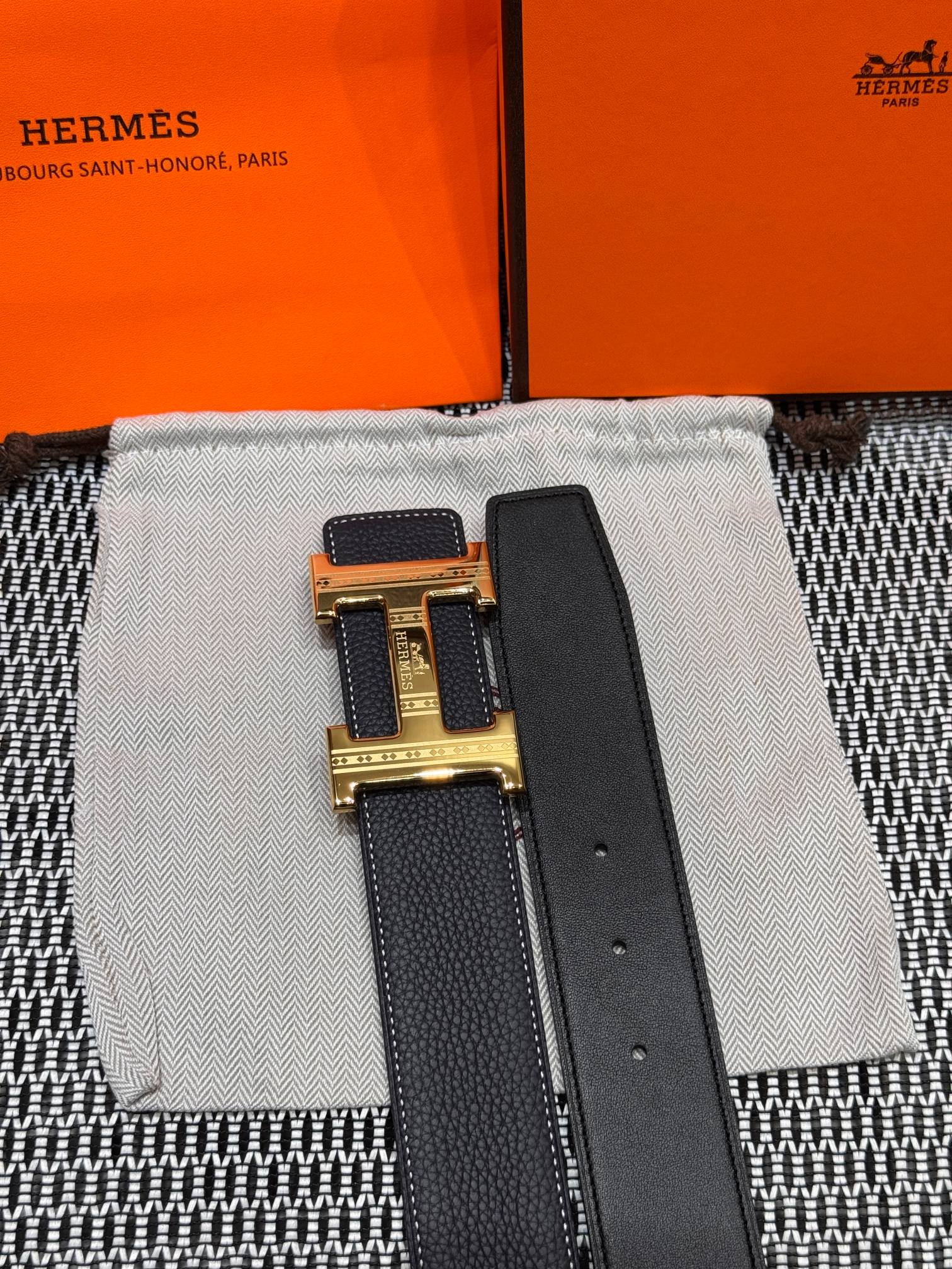 官网同步 爱马仕专柜同步 进口双面小牛皮 精钢精品花纹扣 双面可用38mm 