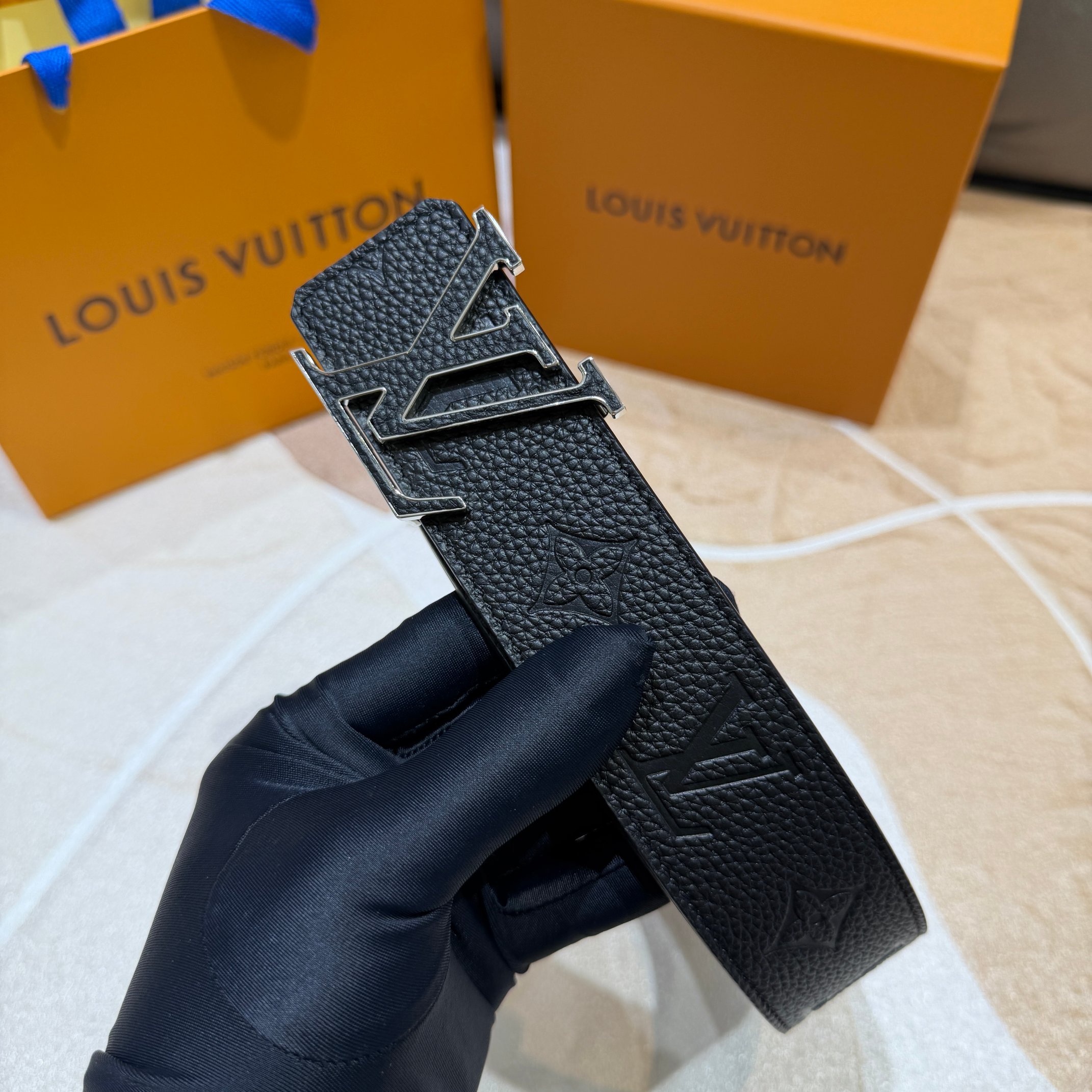 驴家法国🇫🇷原厂皮料 双面荔枝纹搭配意大利🇮🇹进口尺寸4.0cm 精品五金进口炉内五金