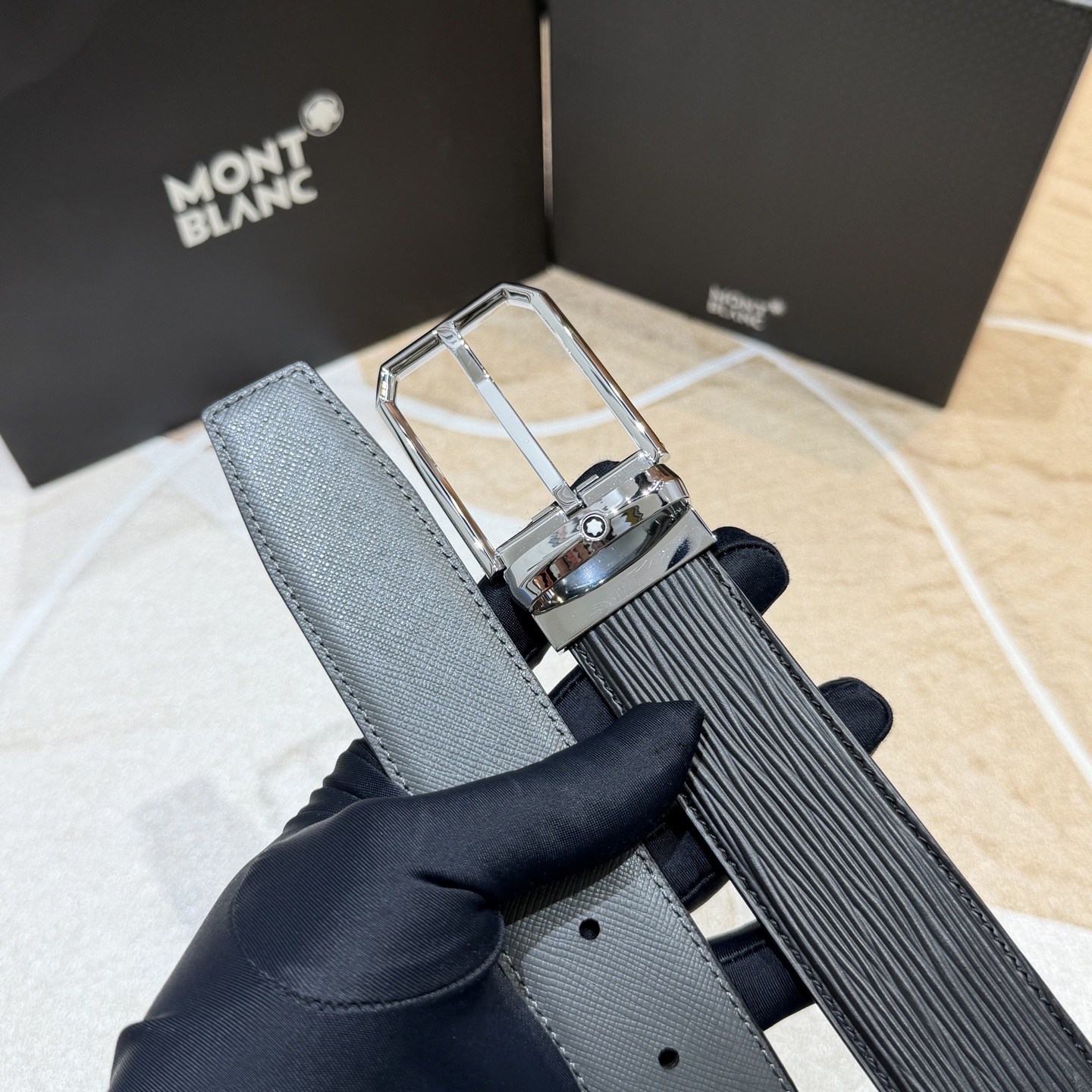 MONT BLANC   万宝龙   宽度:3.5CM   专柜新款[庆祝]  代购品质  双面进口小牛