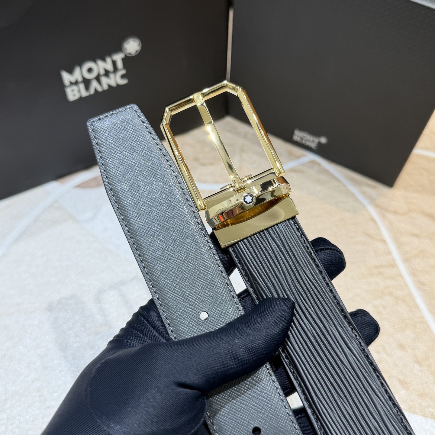 MONT BLANC   万宝龙   宽度:3.5CM   专柜新款[庆祝]  代购品质  双面进口小牛