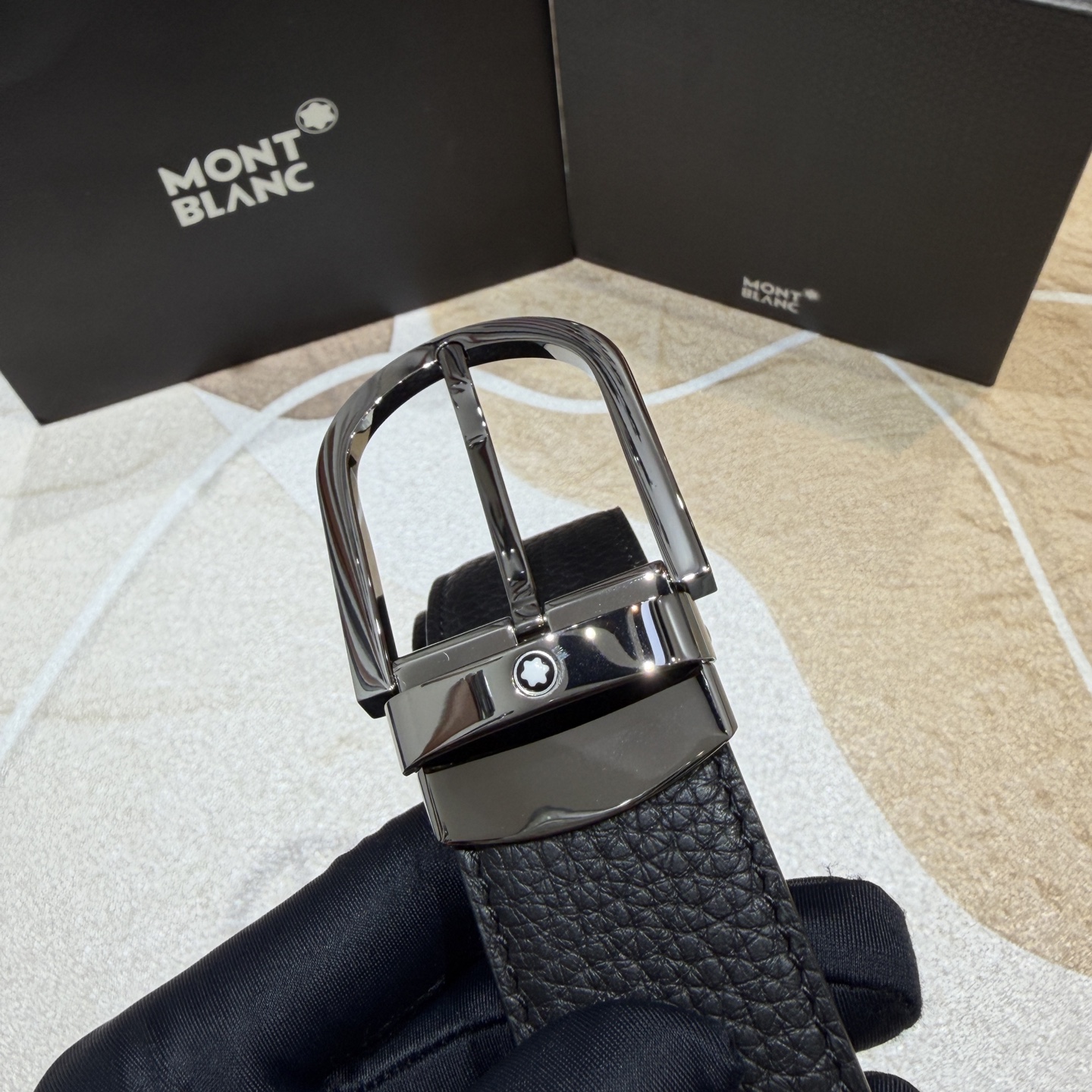 MONT BLANC   万宝龙   宽度:3.5CM   专柜新款[庆祝]  代购品质  双面进口小牛