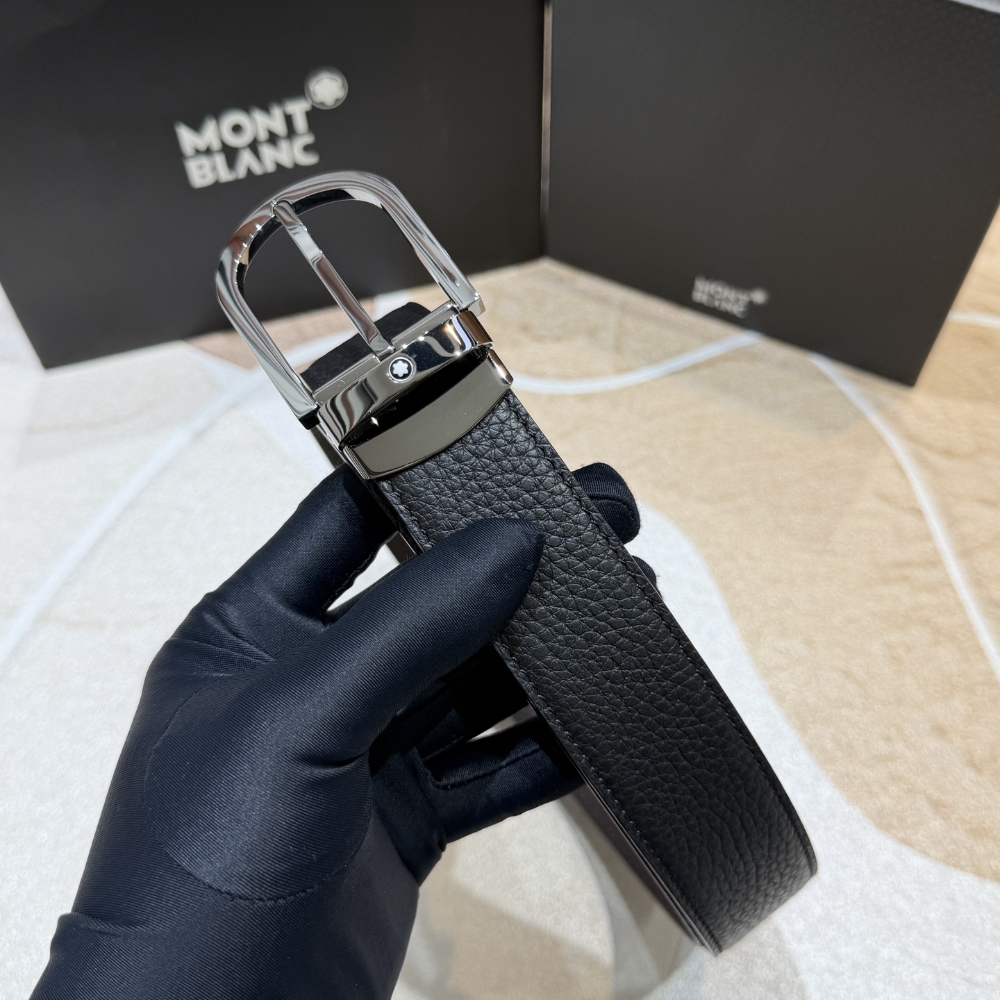 MONT BLANC   万宝龙   宽度:3.5CM   专柜新款[庆祝]  代购品质  双面进口小牛