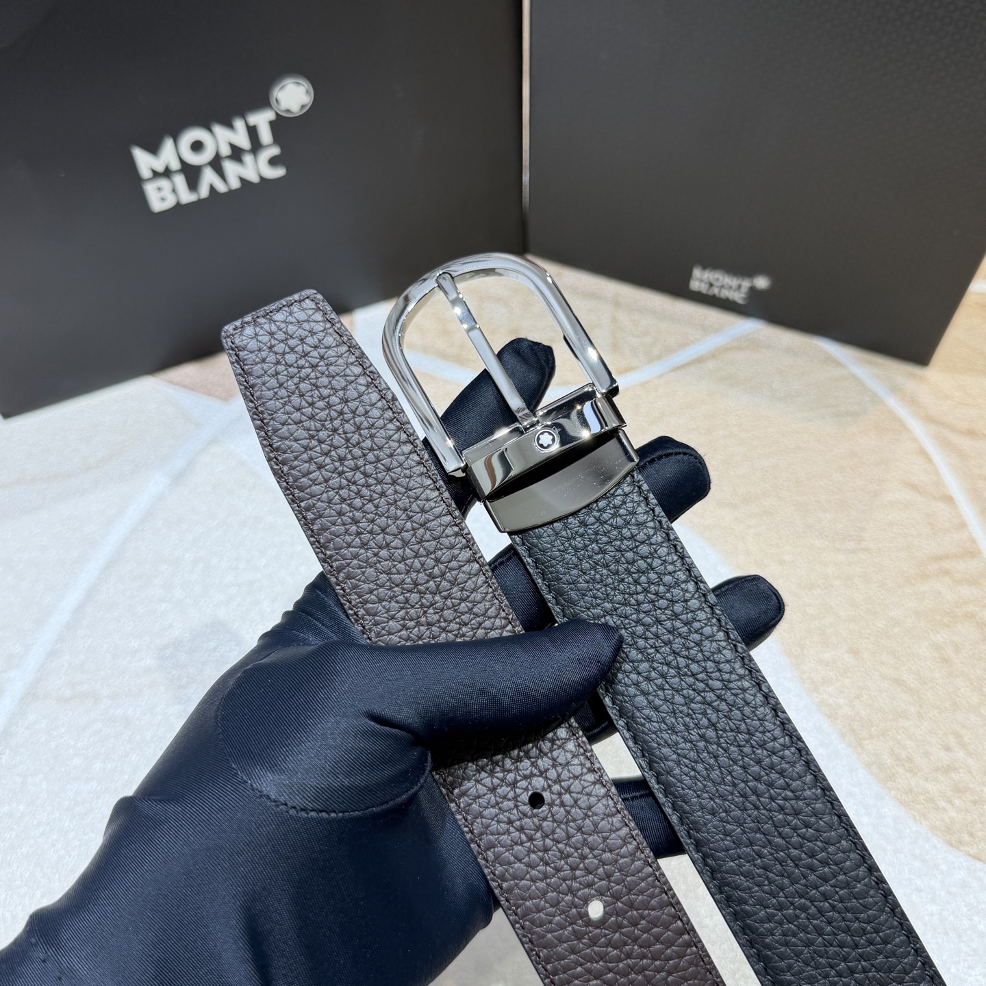 MONT BLANC   万宝龙   宽度:3.5CM   专柜新款[庆祝]  代购品质  双面进口小牛