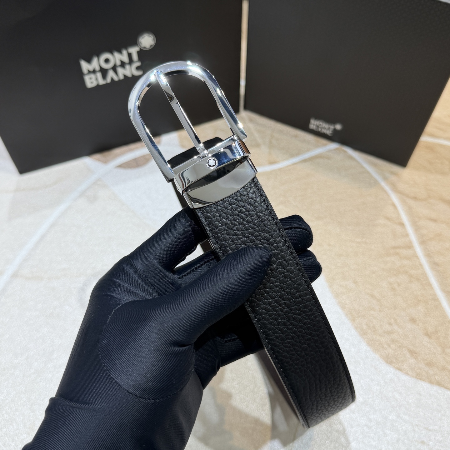 MONT BLANC   万宝龙   宽度:3.5CM   专柜新款[庆祝]  代购品质  双面进口小牛