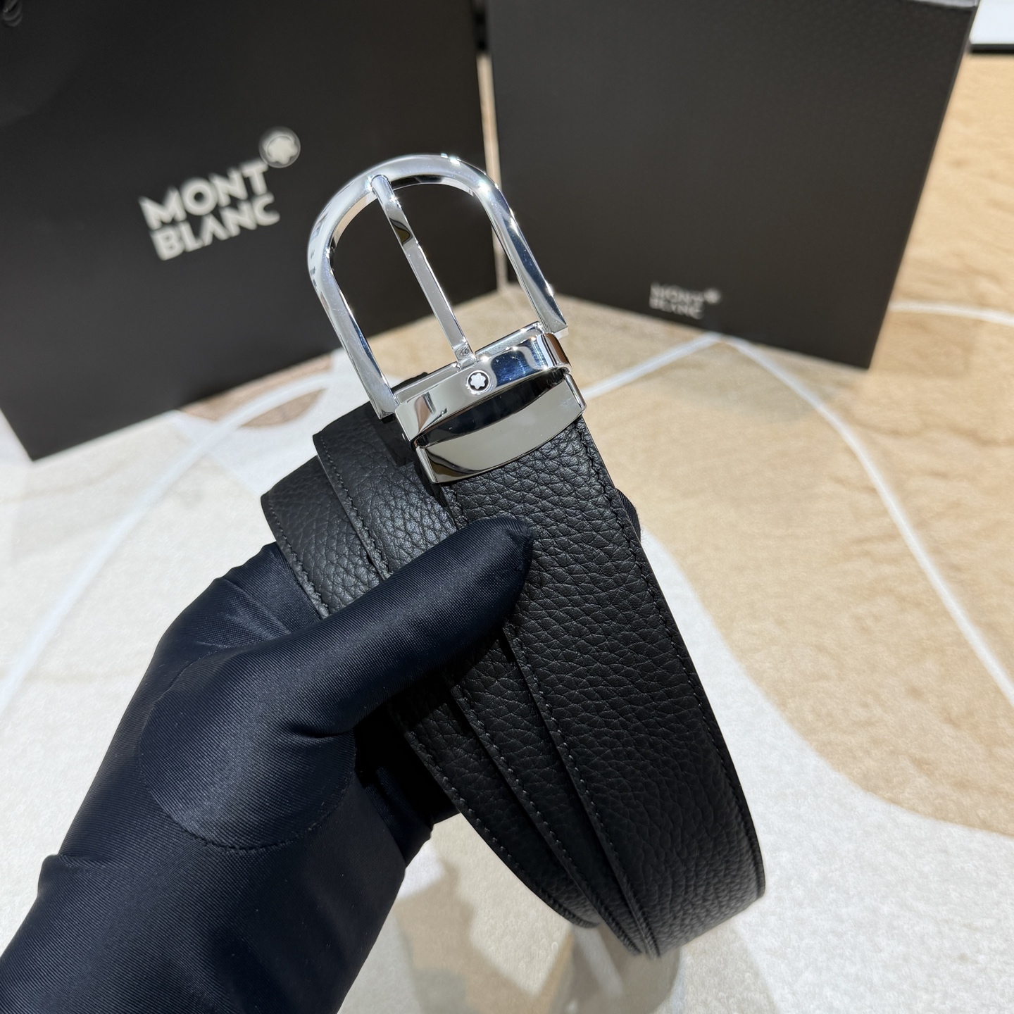 MONT BLANC   万宝龙   宽度:3.5CM   专柜新款[庆祝]  代购品质  双面进口小牛