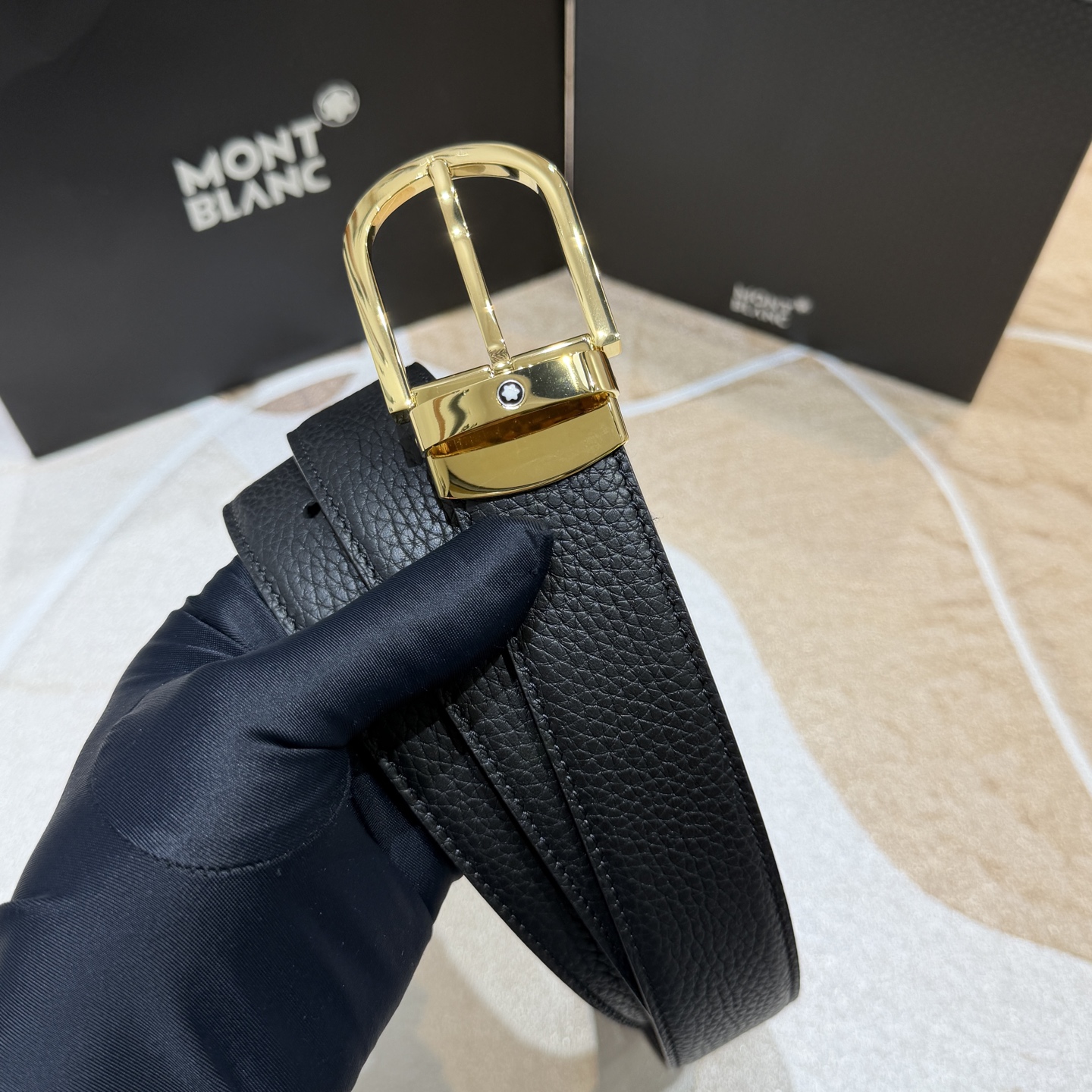 MONT BLANC   万宝龙   宽度:3.5CM   专柜新款[庆祝]  代购品质  双面进口小牛
