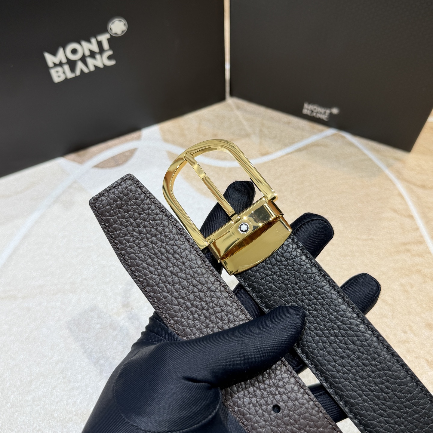 MONT BLANC   万宝龙   宽度:3.5CM   专柜新款[庆祝]  代购品质  双面进口小牛