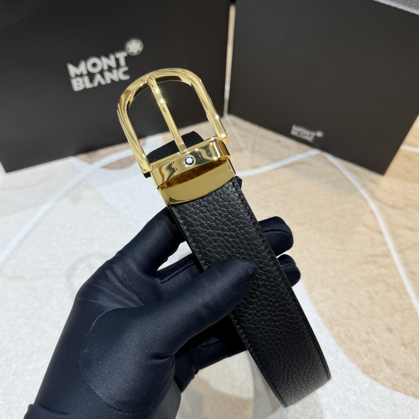 MONT BLANC   万宝龙   宽度:3.5CM   专柜新款[庆祝]  代购品质  双面进口小牛
