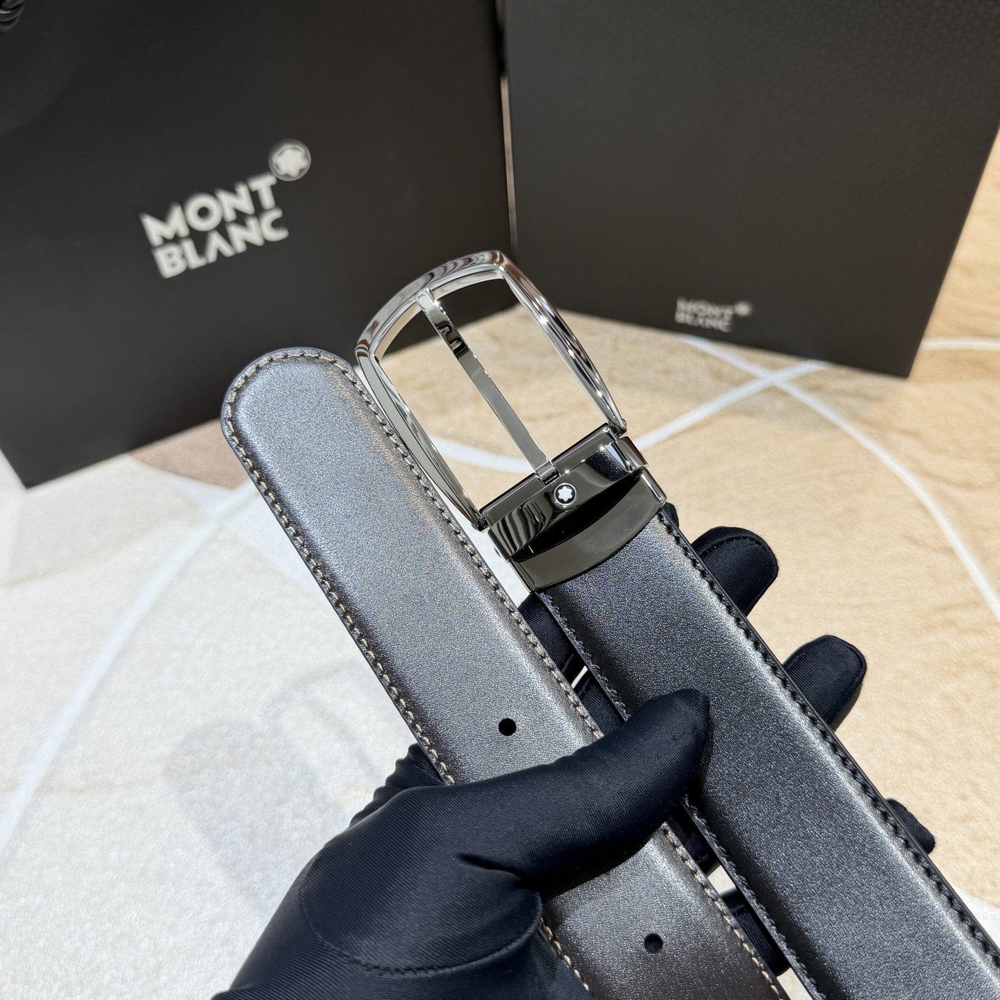 MONT BLANC   万宝龙   宽度:3.5CM   专柜新款[庆祝]  代购品质  双面进口小牛