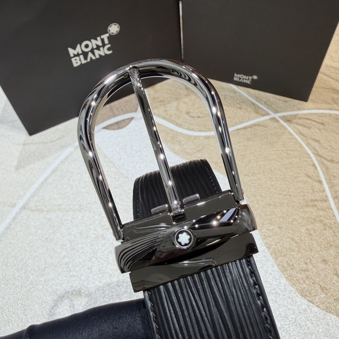 MONT BLANC   万宝龙   宽度:3.5CM   专柜新款[庆祝]  代购品质  双面进口小牛