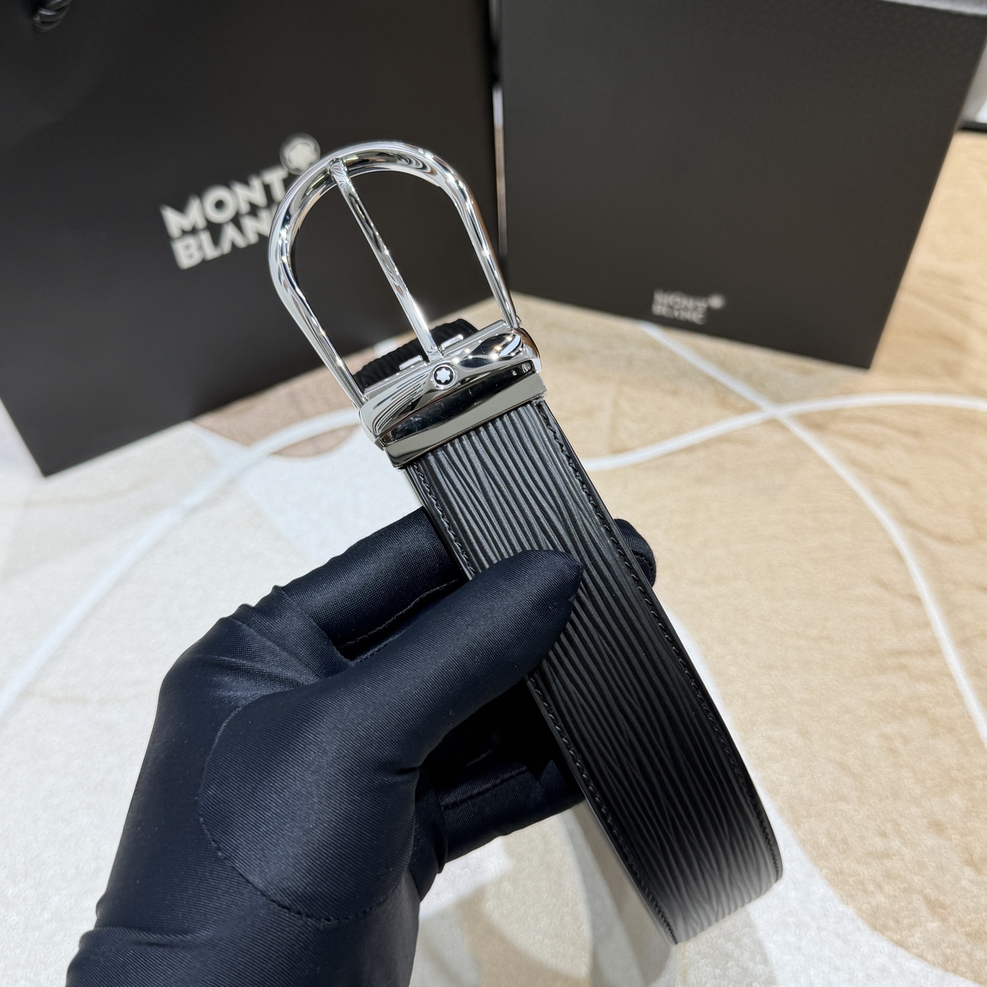 MONT BLANC   万宝龙   宽度:3.5CM   专柜新款[庆祝]  代购品质  双面进口小牛