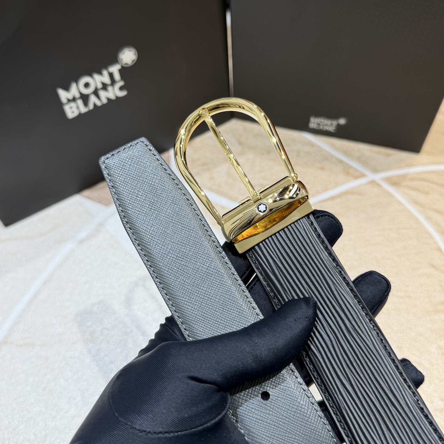 MONT BLANC   万宝龙   宽度:3.5CM   专柜新款[庆祝]  代购品质  双面进口小牛
