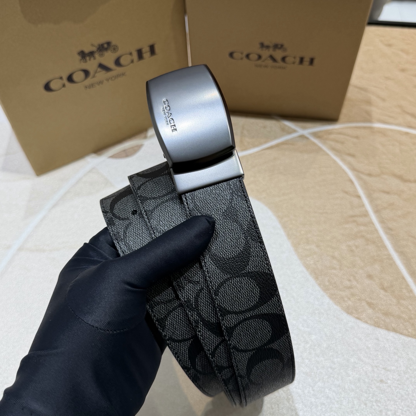 COACH 寇驰原单系列 3.7cm带身专柜对版开模制作 徳国进口机车车线 精湛工艺海外代购最热系列 正装休闲均可搭配 