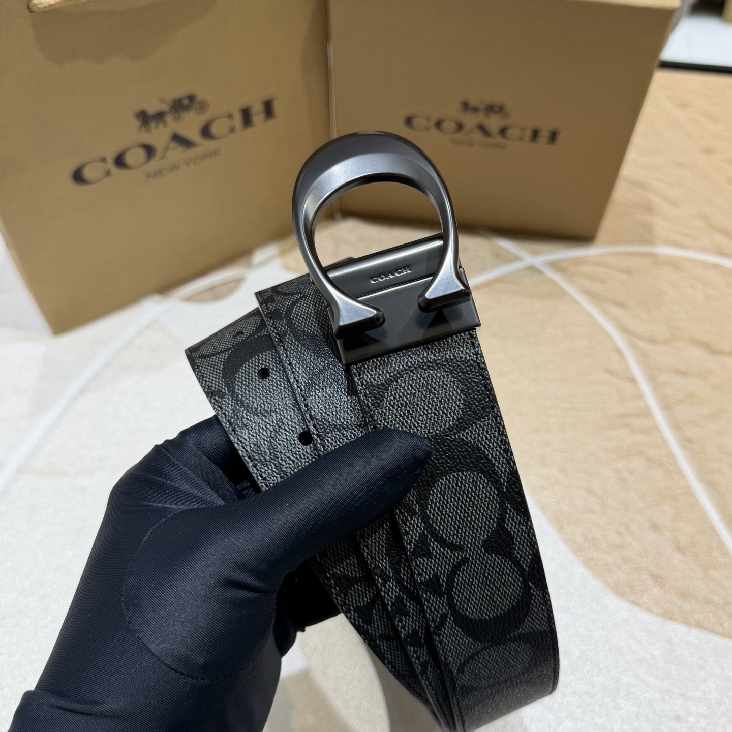 COACH 寇驰原单系列 3.7cm带身专柜对版开模制作 徳国进口机车车线 精湛工艺海外代购最热系列 正装休闲均可搭配 
