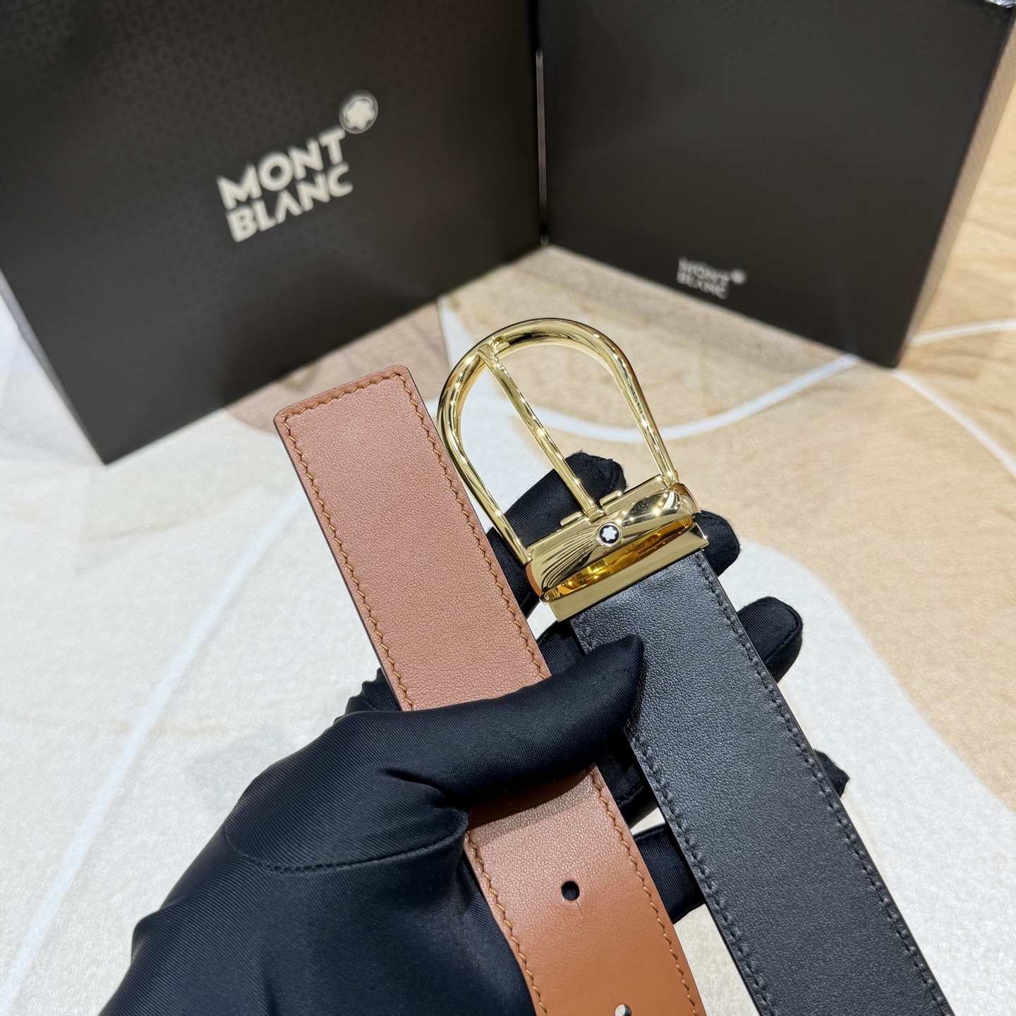 MONT BLANC   万宝龙   宽度:3.5CM   专柜新款[庆祝]  代购品质  双面进口小牛皮  为您甄选经