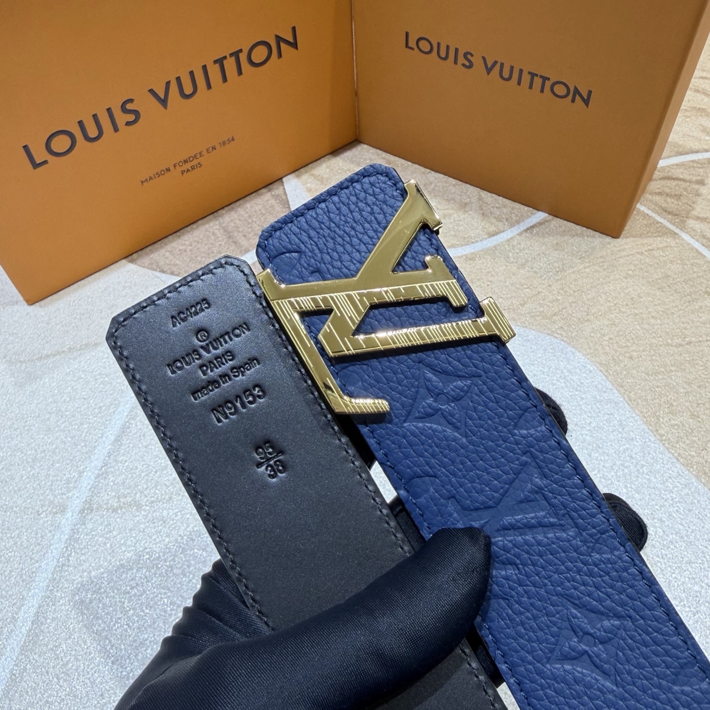 驴家法国🇫🇷原厂皮料 压花纹路搭配意大利🇮🇹进口尺寸4.0cm 精品五金进口炉内五金  
