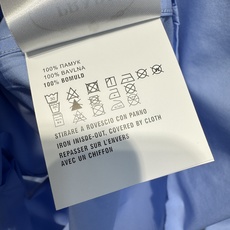 普拉达 26款男士时装款长袖衬衫,香港洋行渠道货,重磅高端臻品,又一枚高奢品鉴白金级单品,26年早春官方系列,品相纯正! 普拉达 26款男士时装款长袖衬衫,香港洋行渠道货,重磅高端臻品,又一枚高奢品鉴白金级单品,26年早春官方系列,品相纯正!