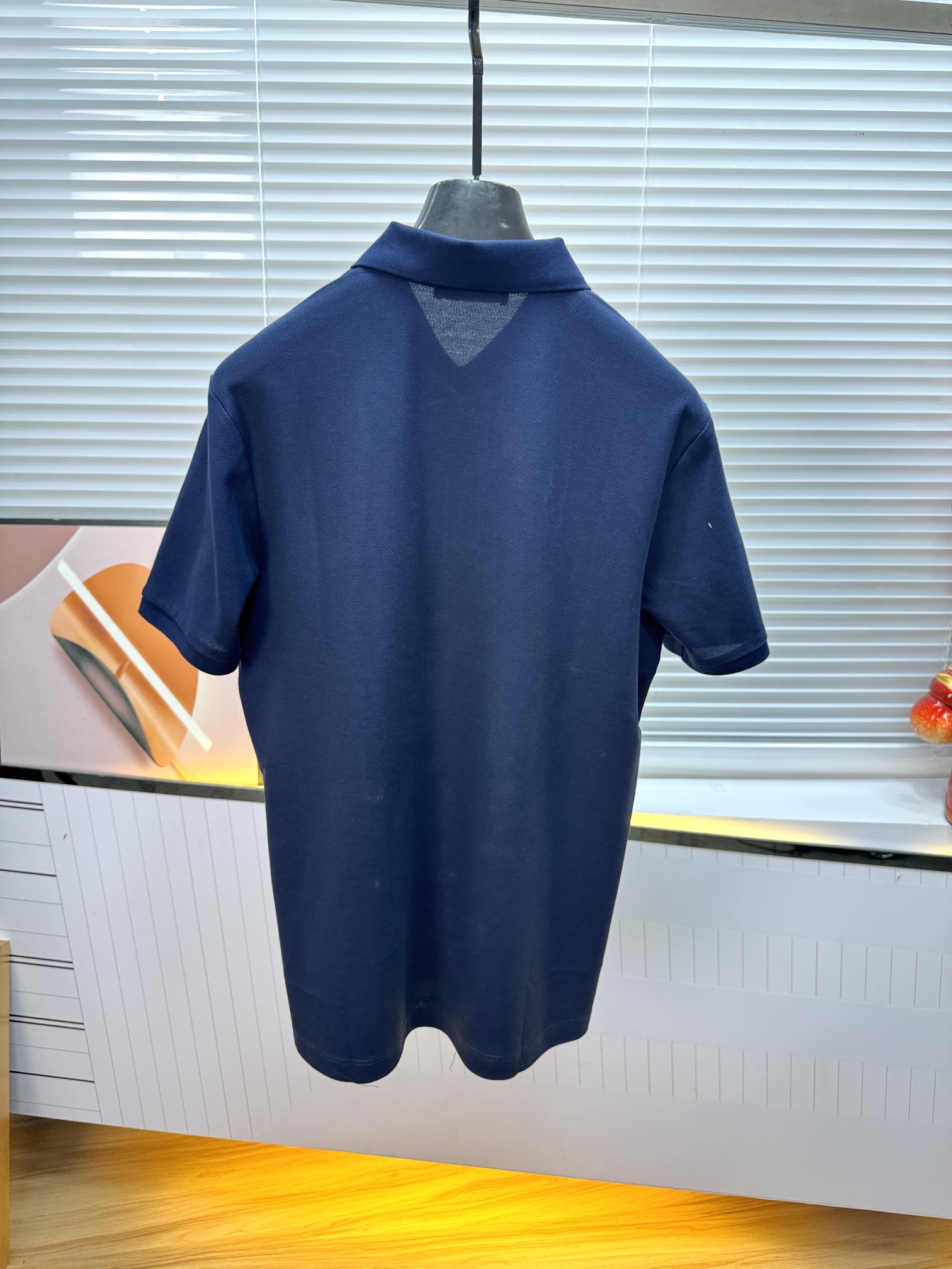 新款上架啦！🌹🌹🌹Loro piana 新品起脚翻领短袖。当起脚珠地纹理遇上Loro Piana 标志性