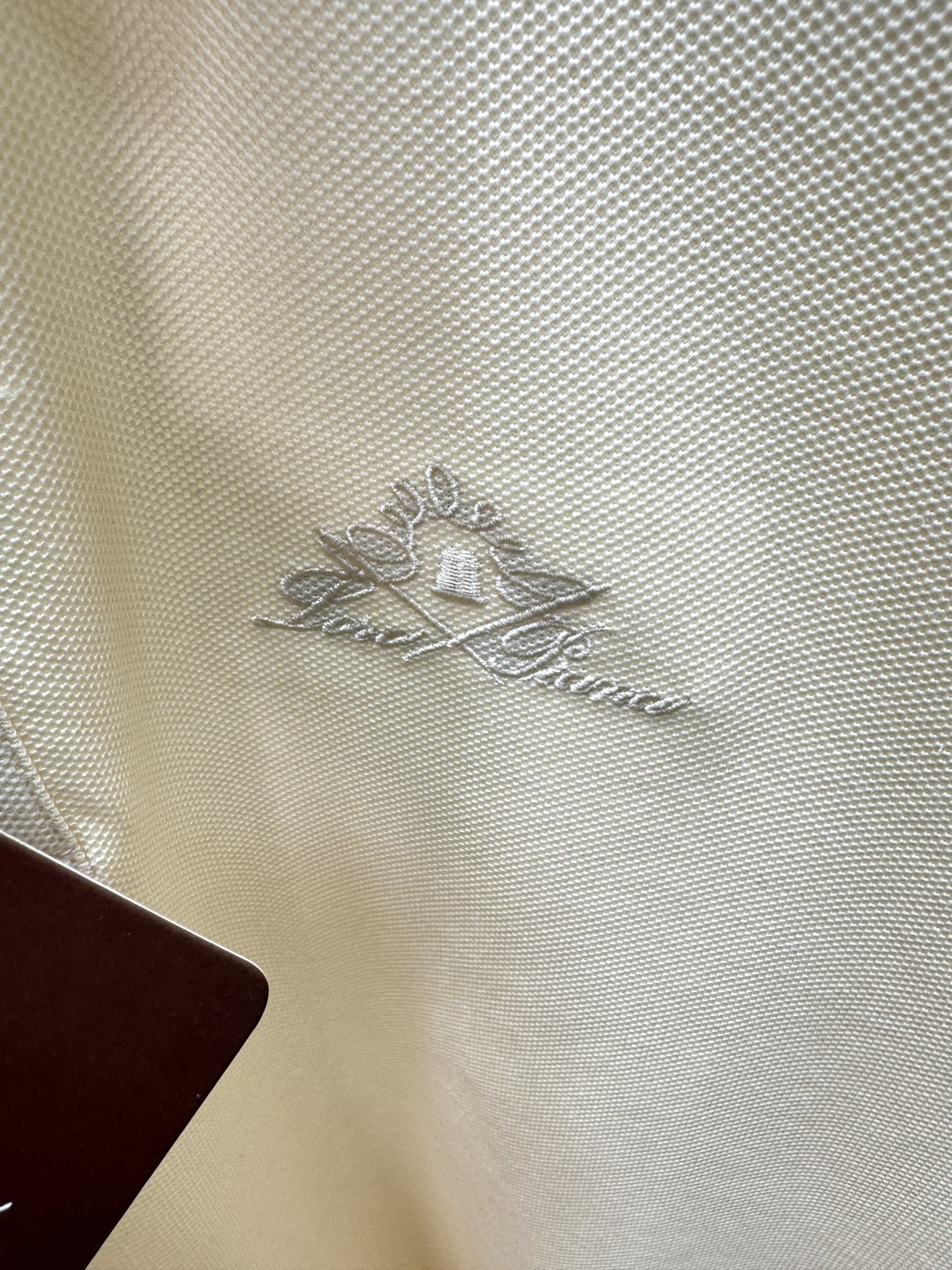 新款上架啦！🌹🌹🌹Loro piana 新品起脚翻领短袖。当起脚珠地纹理遇上Loro Piana 标志性