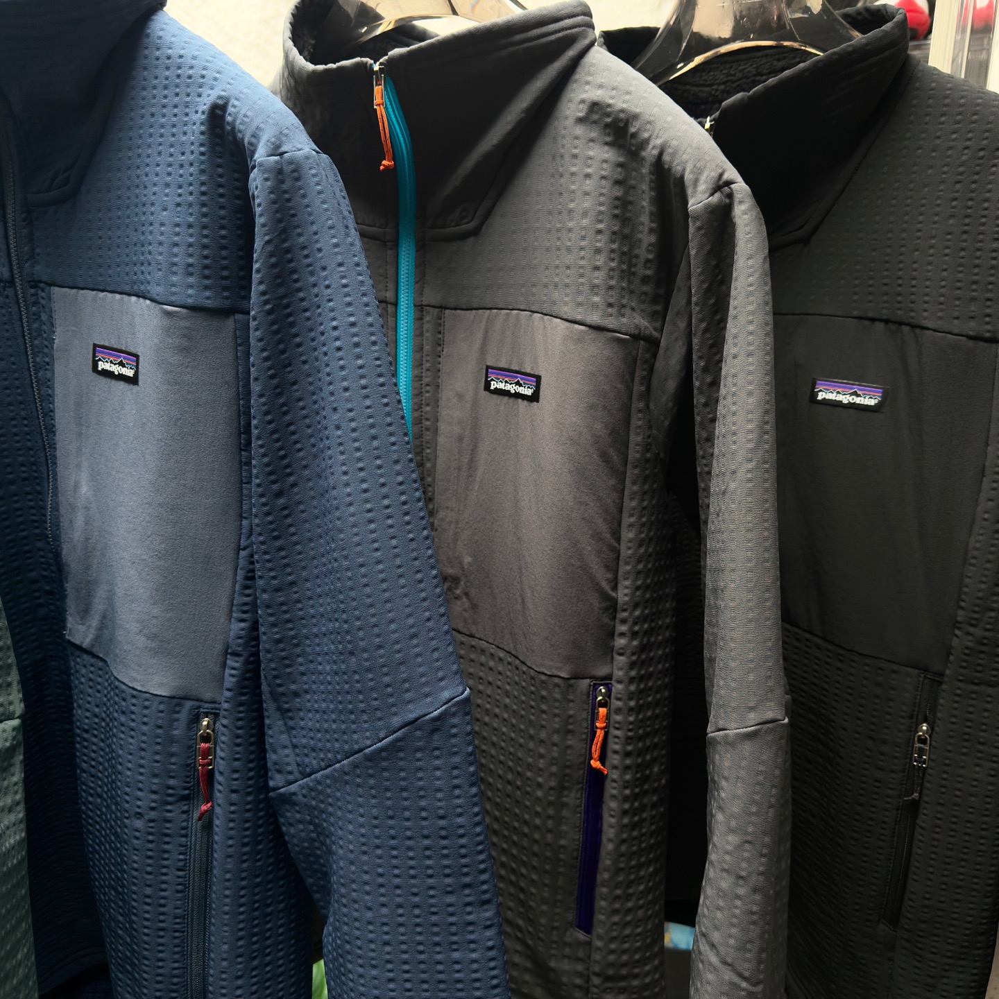 Patagonia R2 TechFace Hoody 83731: Classic Velvet Series for Changing Mountain Conditions - 图片 2