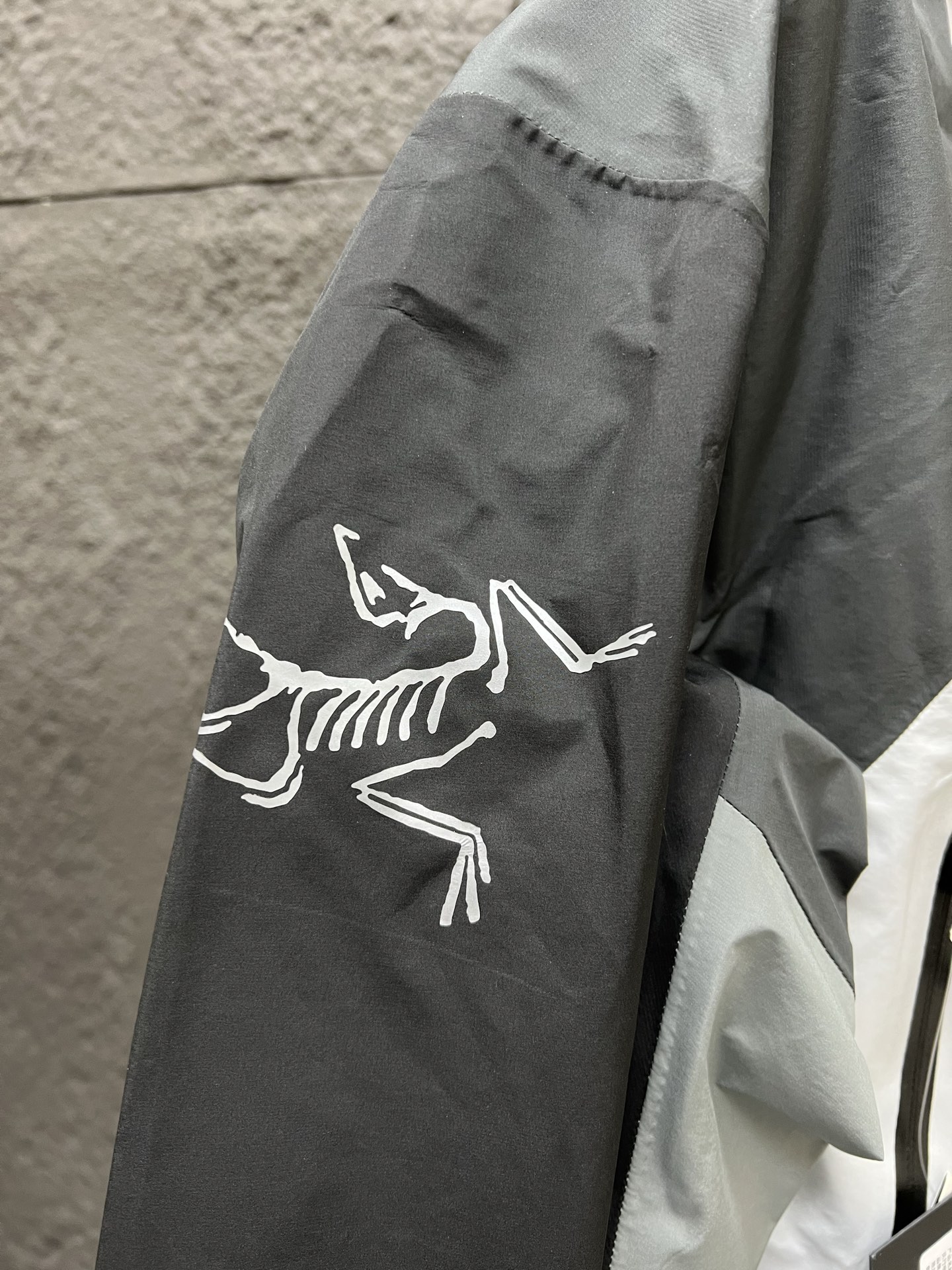 Arc'teryx x Beams Beta Jacket - Hooded Long Sleeve FW23 Outdoor Hiking Coat 4 i1741395363631 6264 0 3