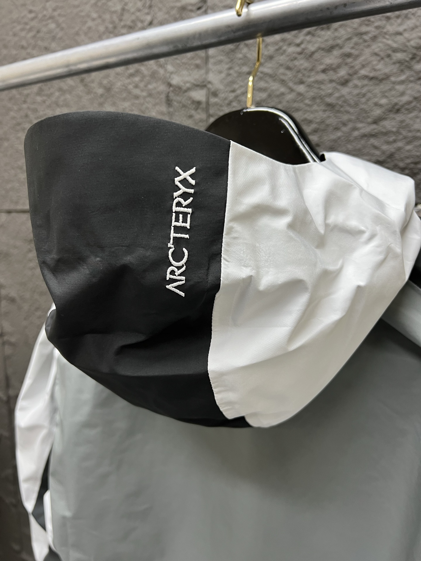 Arc'teryx x Beams Beta Jacket - Hooded Long Sleeve FW23 Outdoor Hiking Coat 3 i1741395363686 5451 0 2