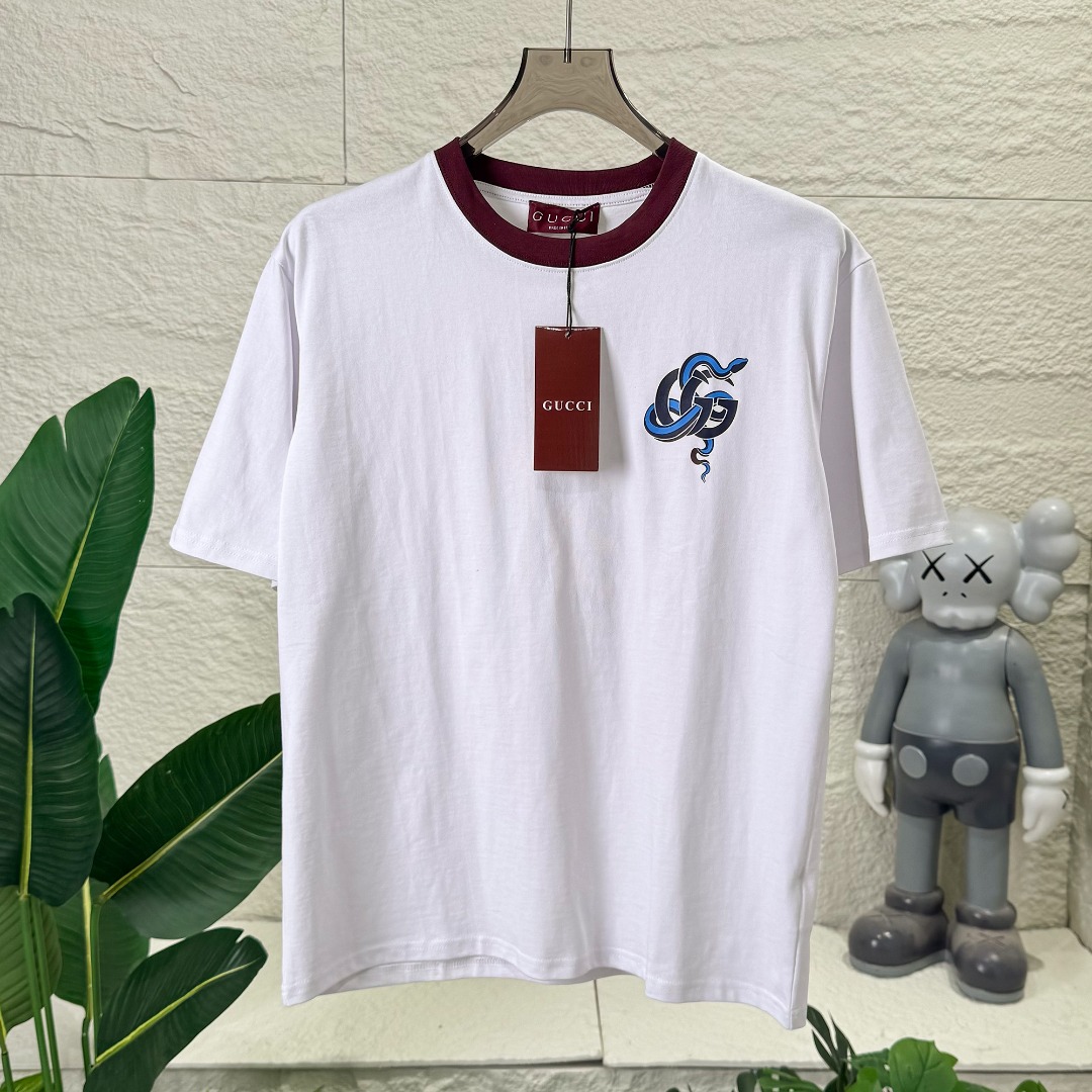 Gucci Snake Year Limited Edition Unisex T-Shirt - Relaxed Fit Crew Neck