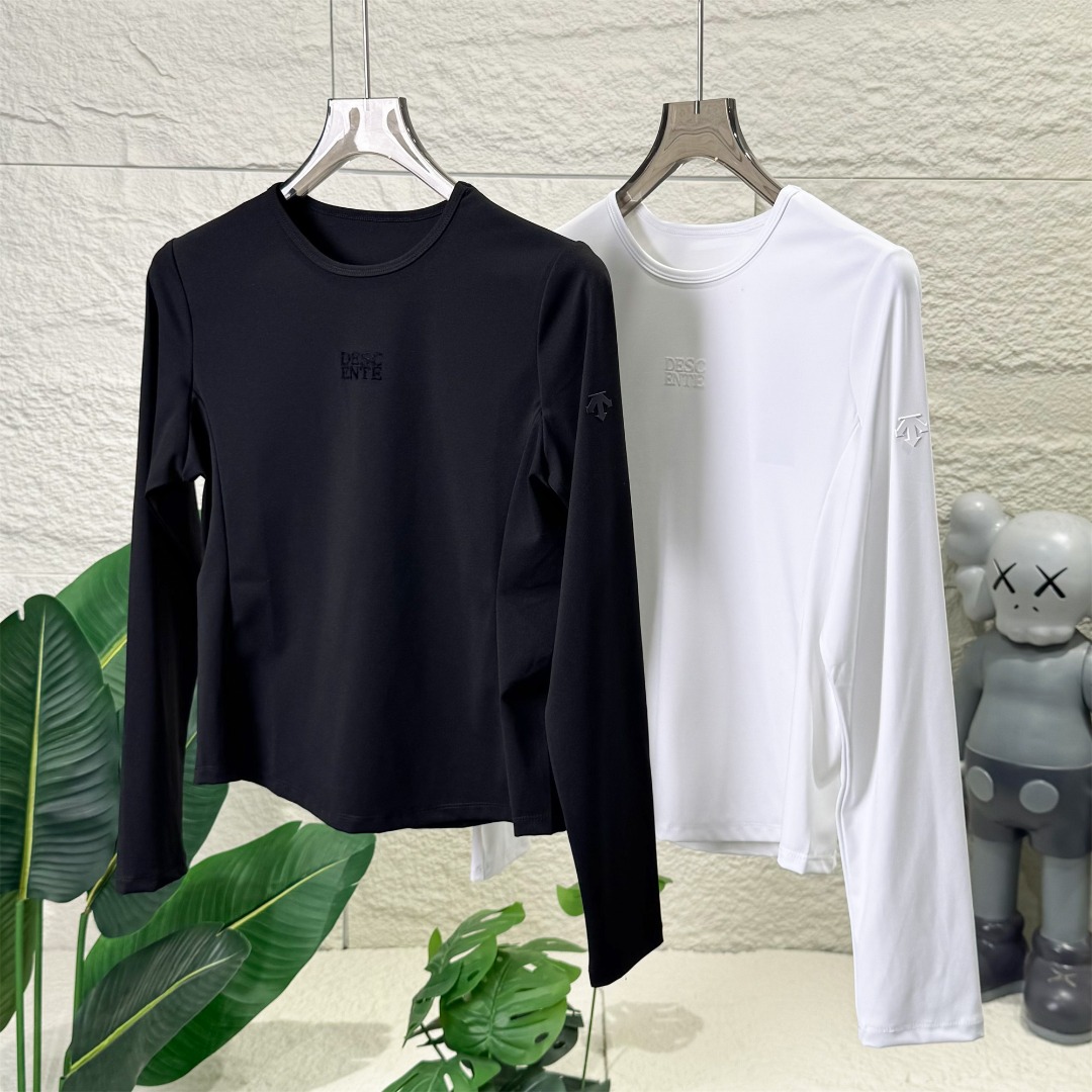 💰95 独家臻品
      DESCENTE/迪桑特女款长袖T恤，户外运动打底衫女士跑步健身衣.

颜色：黑色  白色

尺码：M L XL 2XL
            M    L     XL   2XL
衣长：57   59    61    63
肩宽：39   40    42    43
胸围：48   50    52    54
腰围：42   44    46    48
袖长：61   62    63    65