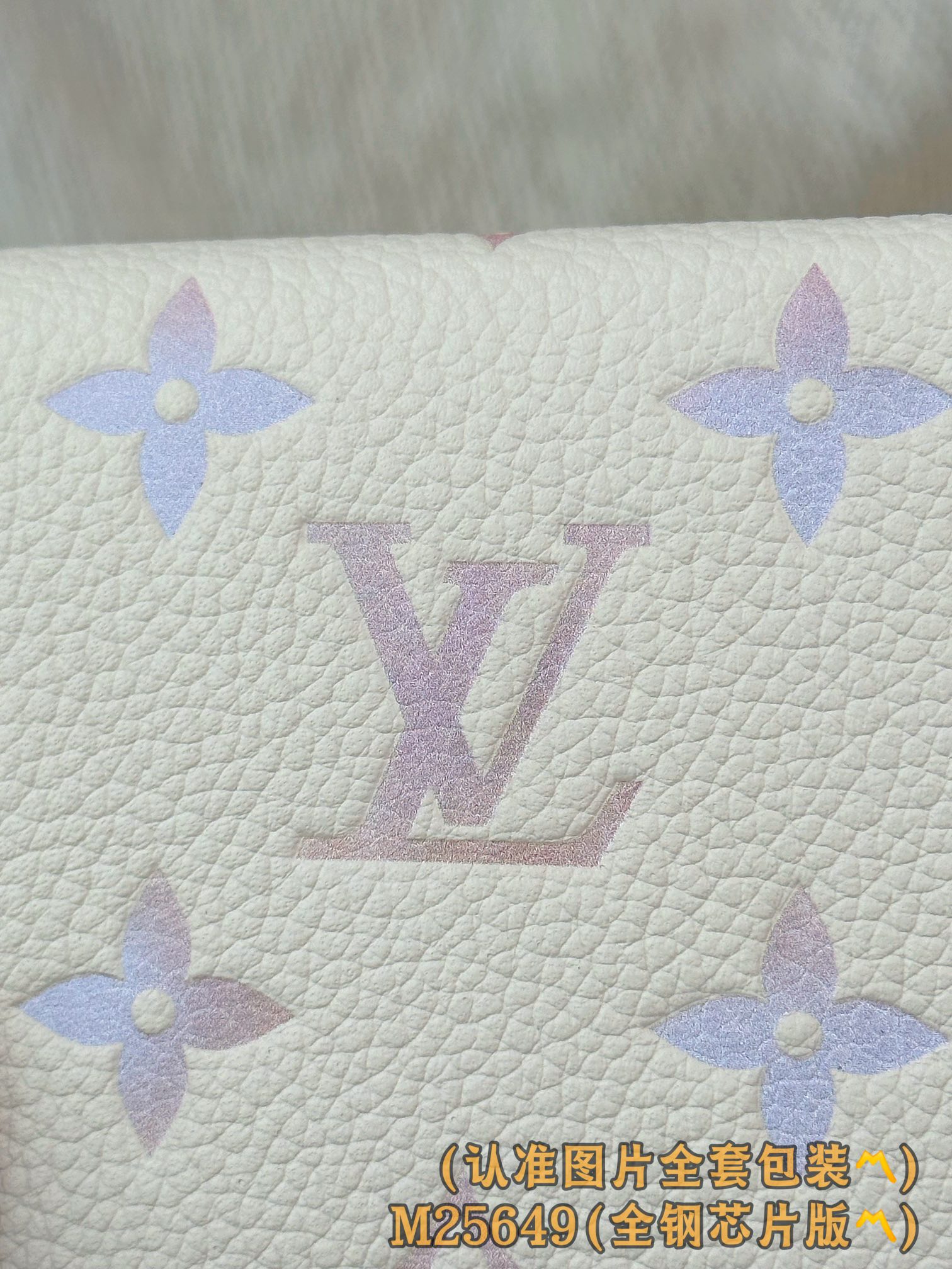 M25649 (〽️A级全钢〽️) 个性化定制版！Victorine 錢包、這款Victorine錢包以