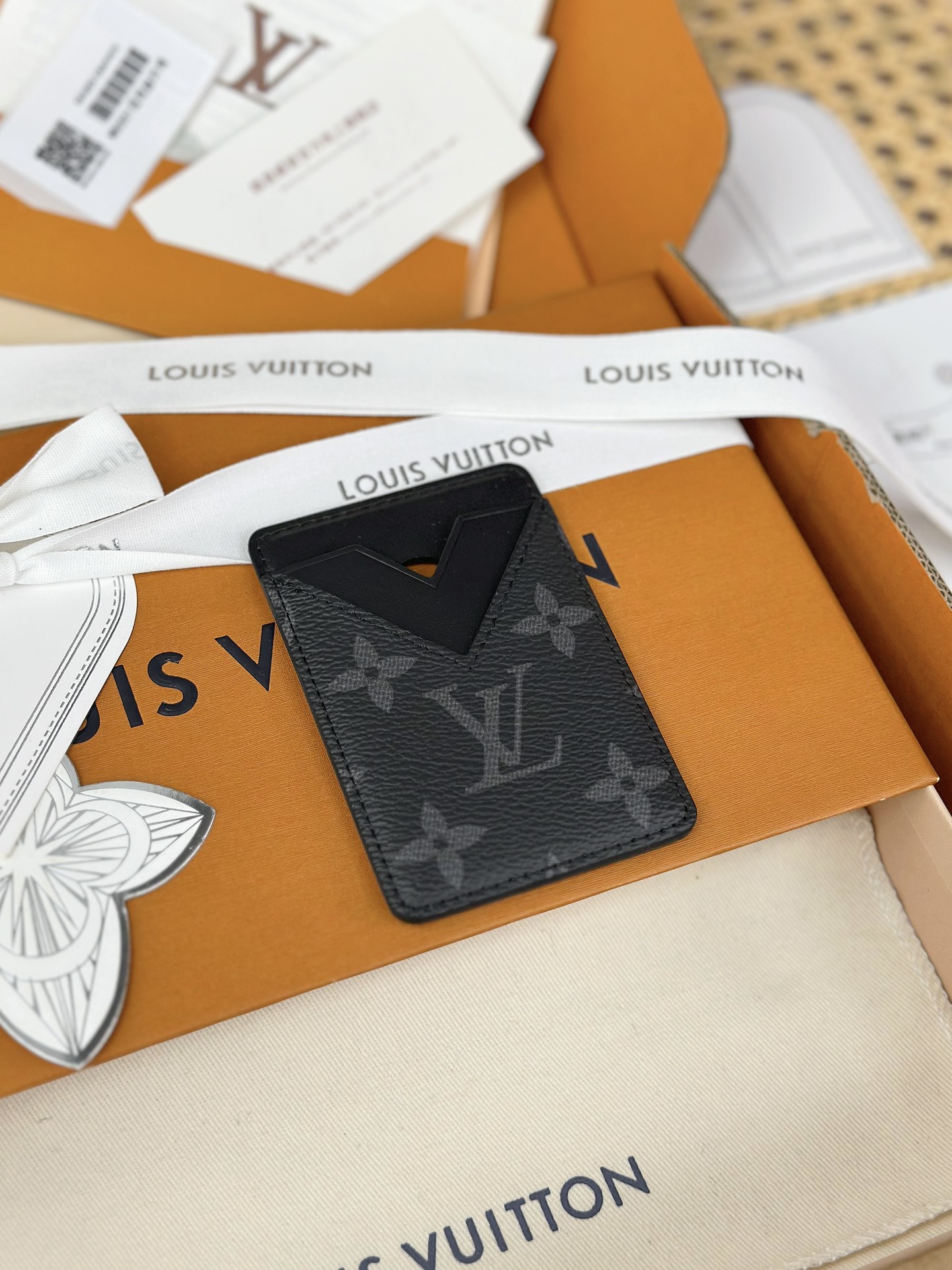 M12602 黑花 (〽️A级全钢〽️) 个性化定制版！163变码、Porte-Cartes Magne