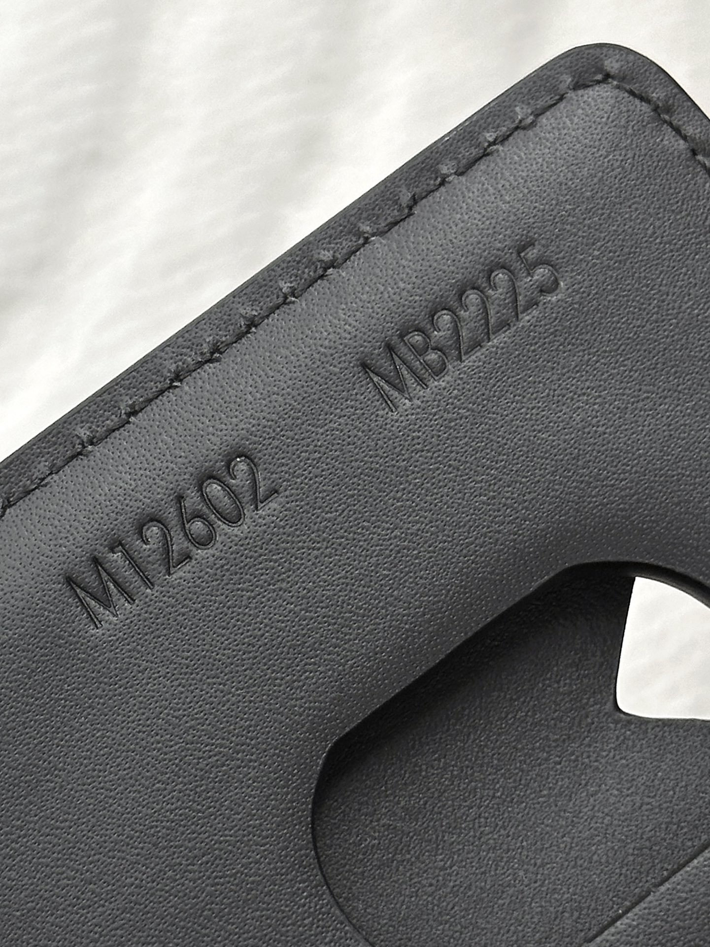 M12602 黑花 (〽️A级全钢〽️) 个性化定制版！163变码、Porte-Cartes Magne