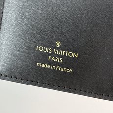 R20005 压格 (〽️全钢个性化定制版〽️163变码 )小号活页记事本封面、这款小型记事本封套以 Monogram帆 R20005 压格 (〽️全钢个性化定制版〽️163变码 )小号活页记事本封面、这款小型记事本封套以 Monogram帆