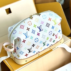 M13743 白彩 (〽️全钢个性化定制版〽️163变码!) LV x TM 大号化妆包!本款大号化妆包渲染路易威登 x M13743 白彩 (〽️全钢个性化定制版〽️163变码!) LV x TM 大号化妆包!本款大号化妆包渲染路易威登 x