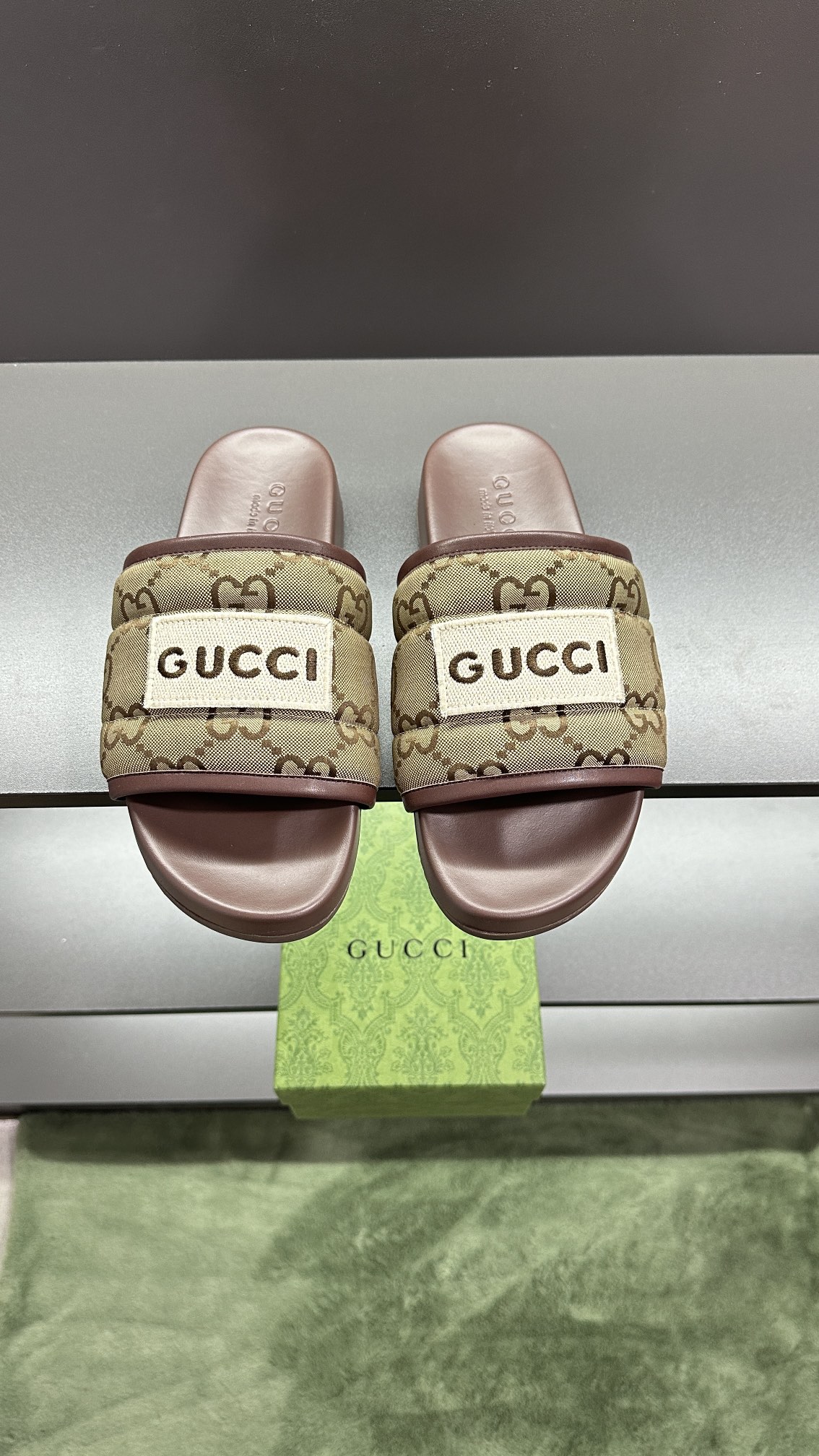 Gucci Lujo
 Zapatos Pantuflas Beige Bordado Universal para hombres y mujeres Poliéster Caucho Pantalones deportivos