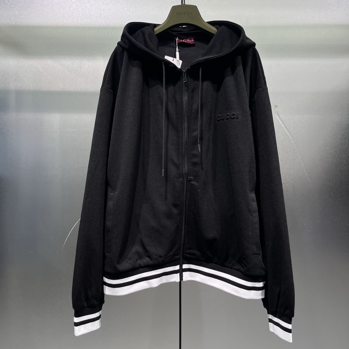 NO:450377,GUC new limited contrasting thread three-dimensional small-label hooded sweatshirt S-XL full-code shipment, gucci, hoodie, sweatshirts, hats, alexander wang19860909GUC 新款限定撞色螺纹立体小标连帽卫衣 S-XL全码出货,,gucci,hoodie,sweatshirts,hats,alexander wang,Men's clothing