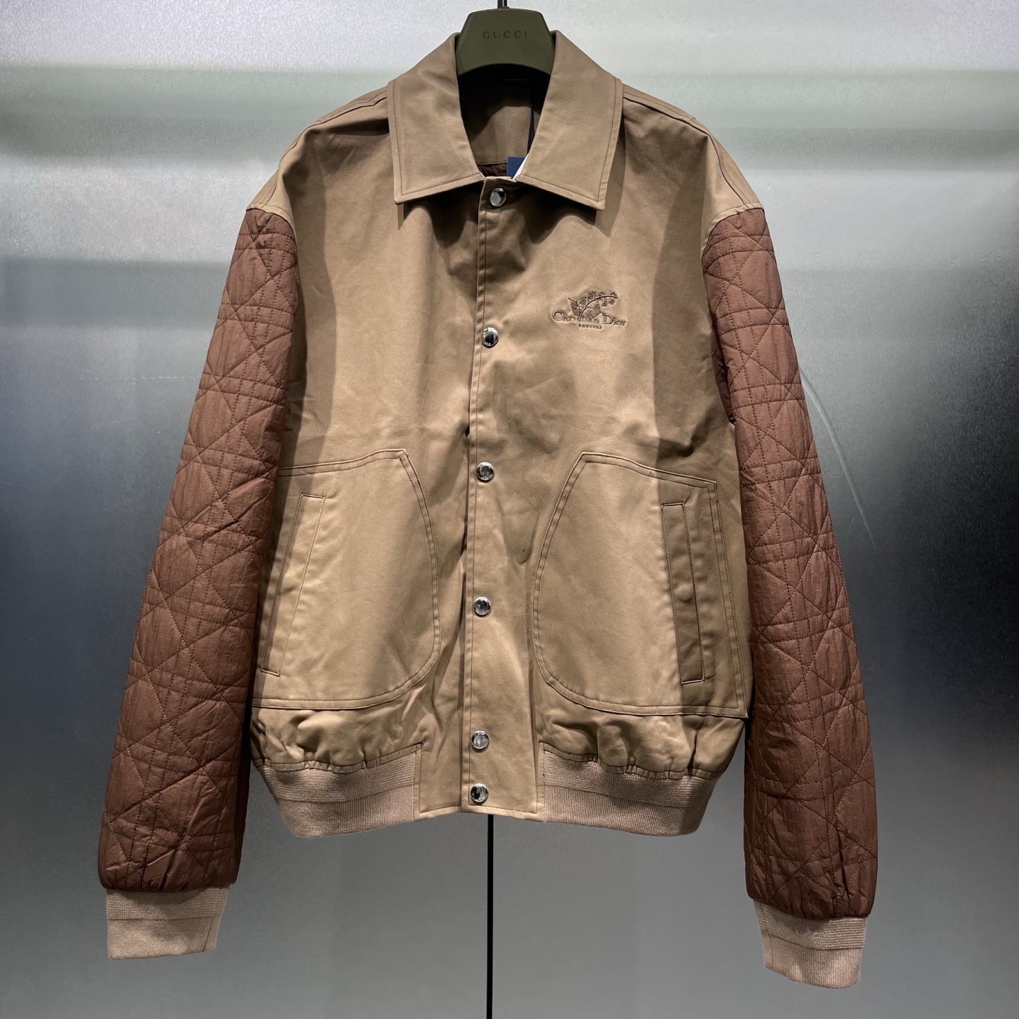 NO:450389,DR new limited bellflower embroidered baseball uniform jacket 46-52 full code shipment, jackets & coats,alexander wang19860909DR 新款限定铃花刺绣标识棒球服外套 46-52全码出货,,jackets & coats,alexander wang,Men's clothing