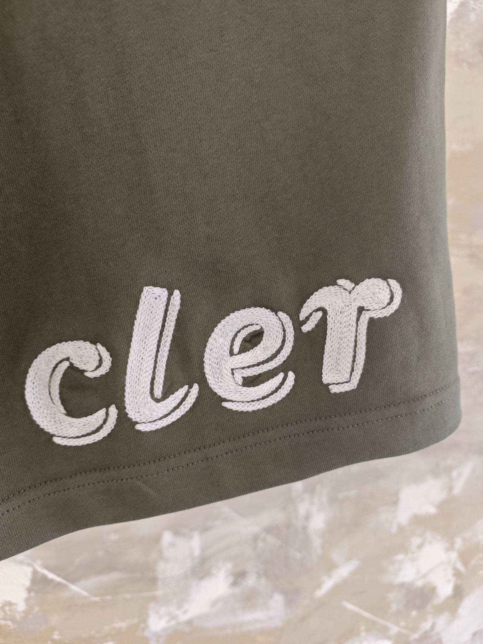몽클레어 자수 코튼 남성 반바지 상세 이미지 5