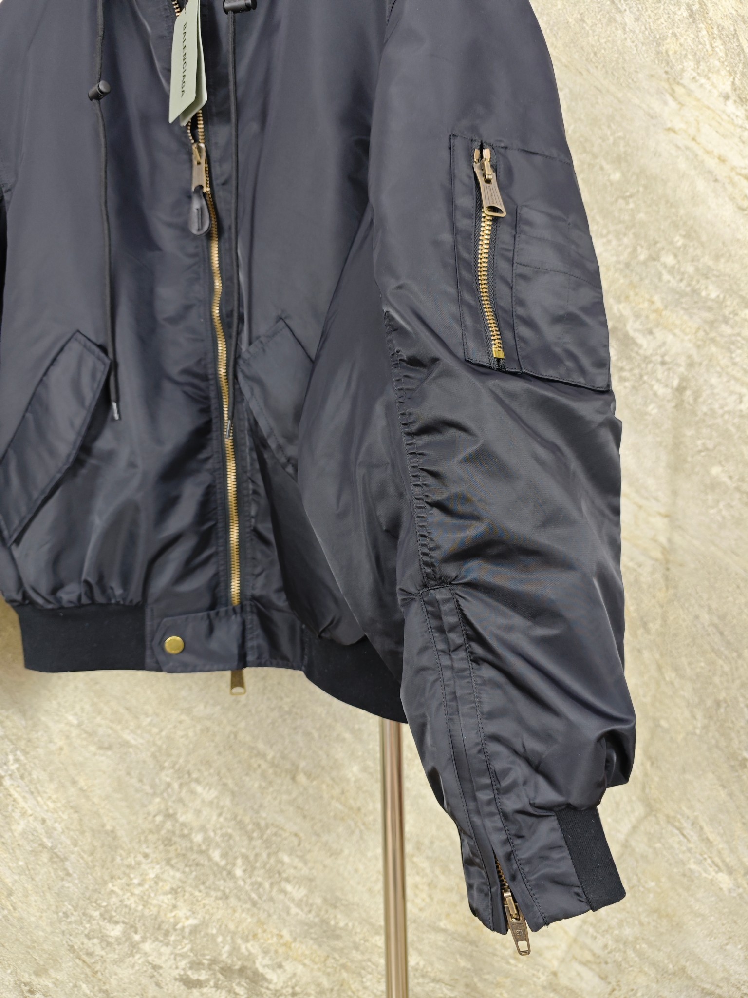 발렌시아가 25 FW 마스킹테이프 플라이트 자켓 남성 자켓 25FW 상세 이미지 7