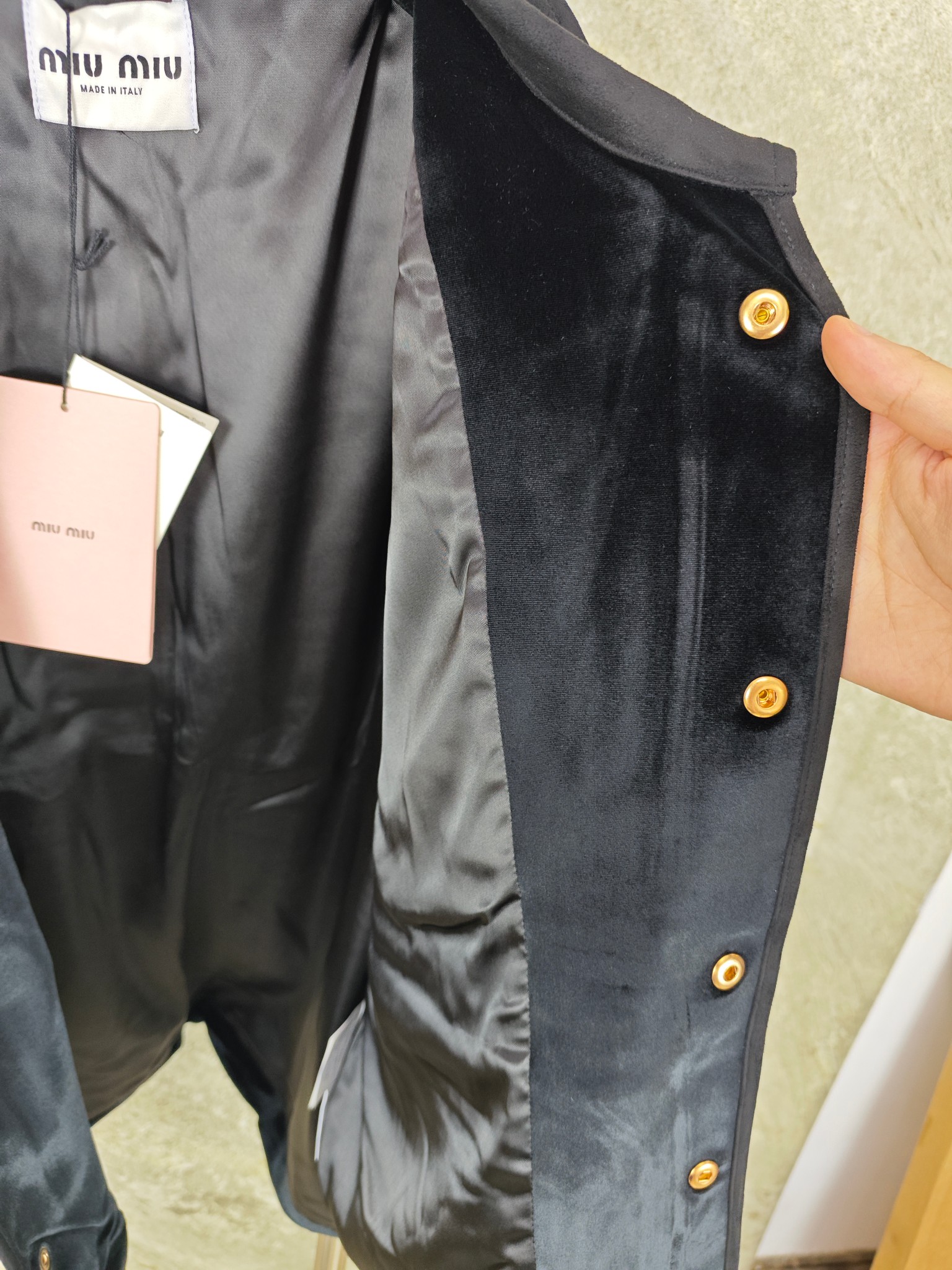 미우미우 벨벳 패치워크 자켓 25FW 상세 이미지 5