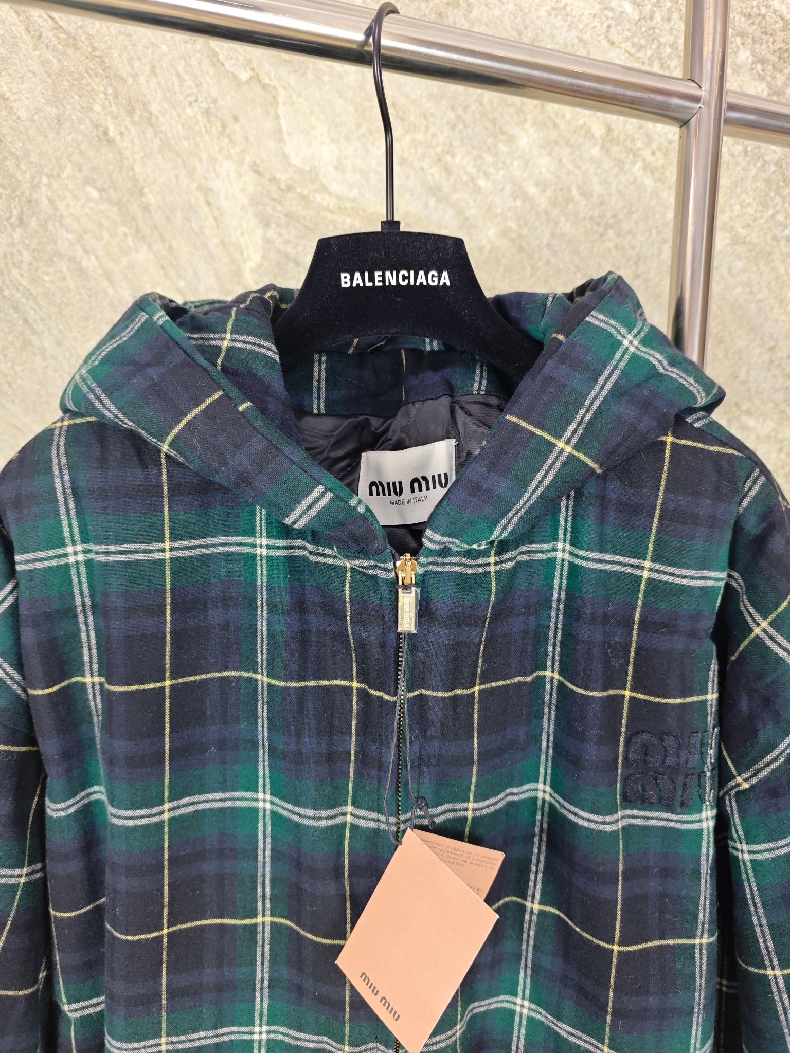 미우미우 그린 체크 후드 코튼 자켓 25 FW 25FW 상세 이미지 3