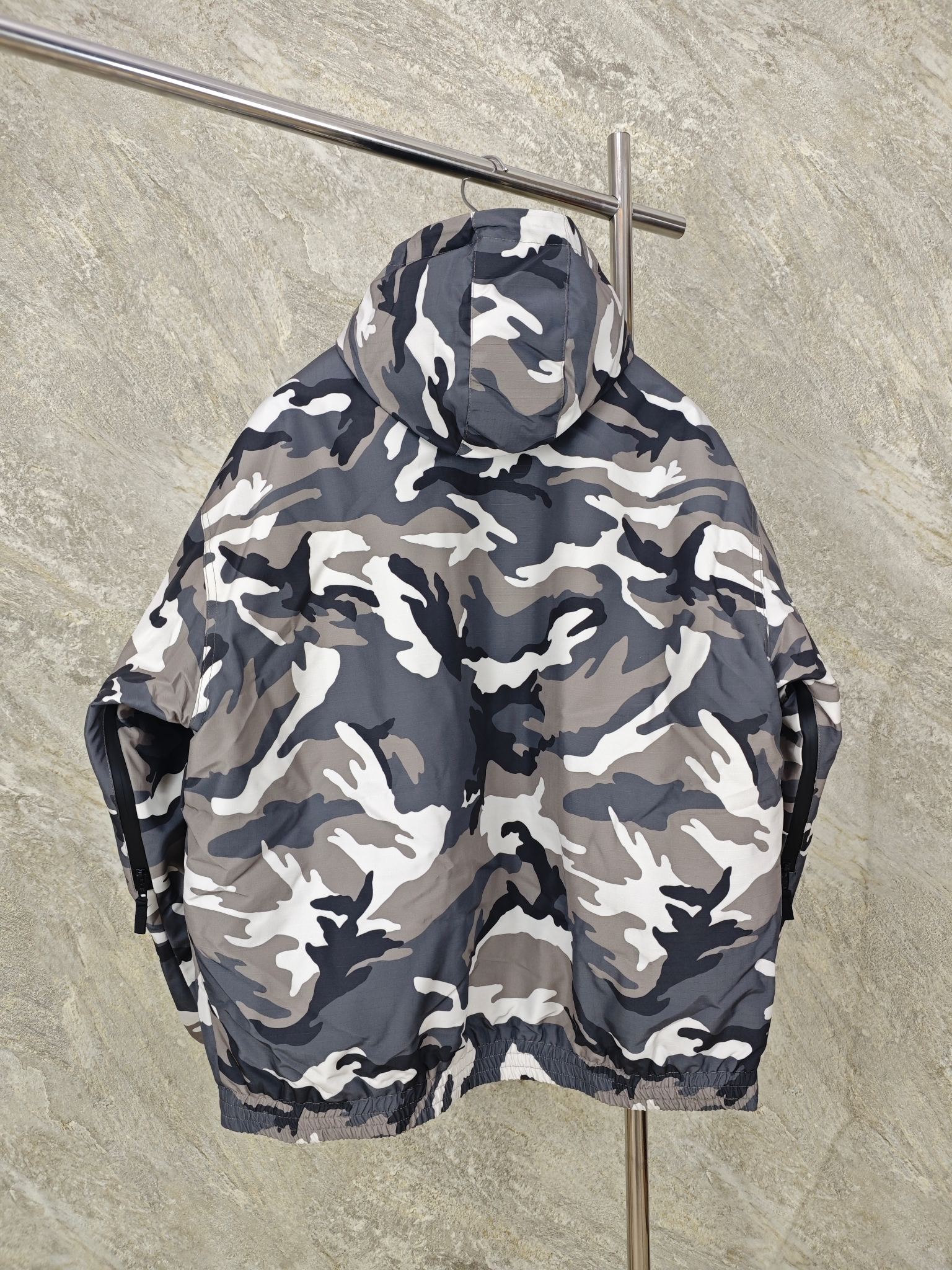 발렌시아가 25 FW 남성 카모플라주 자켓 25FW 상세 이미지 2