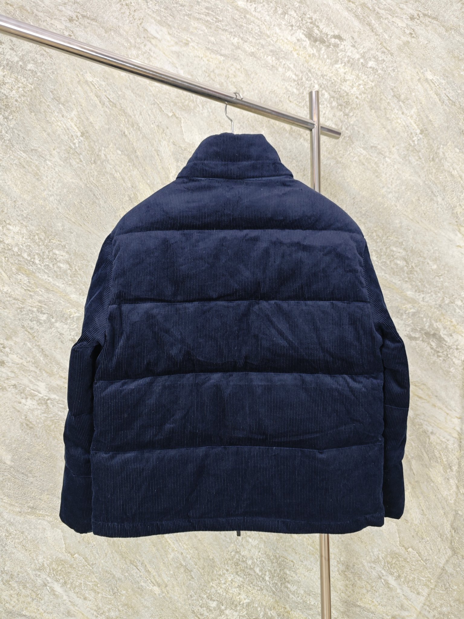 버버리 코듀로이 다운 자켓 25FW 상세 이미지 2