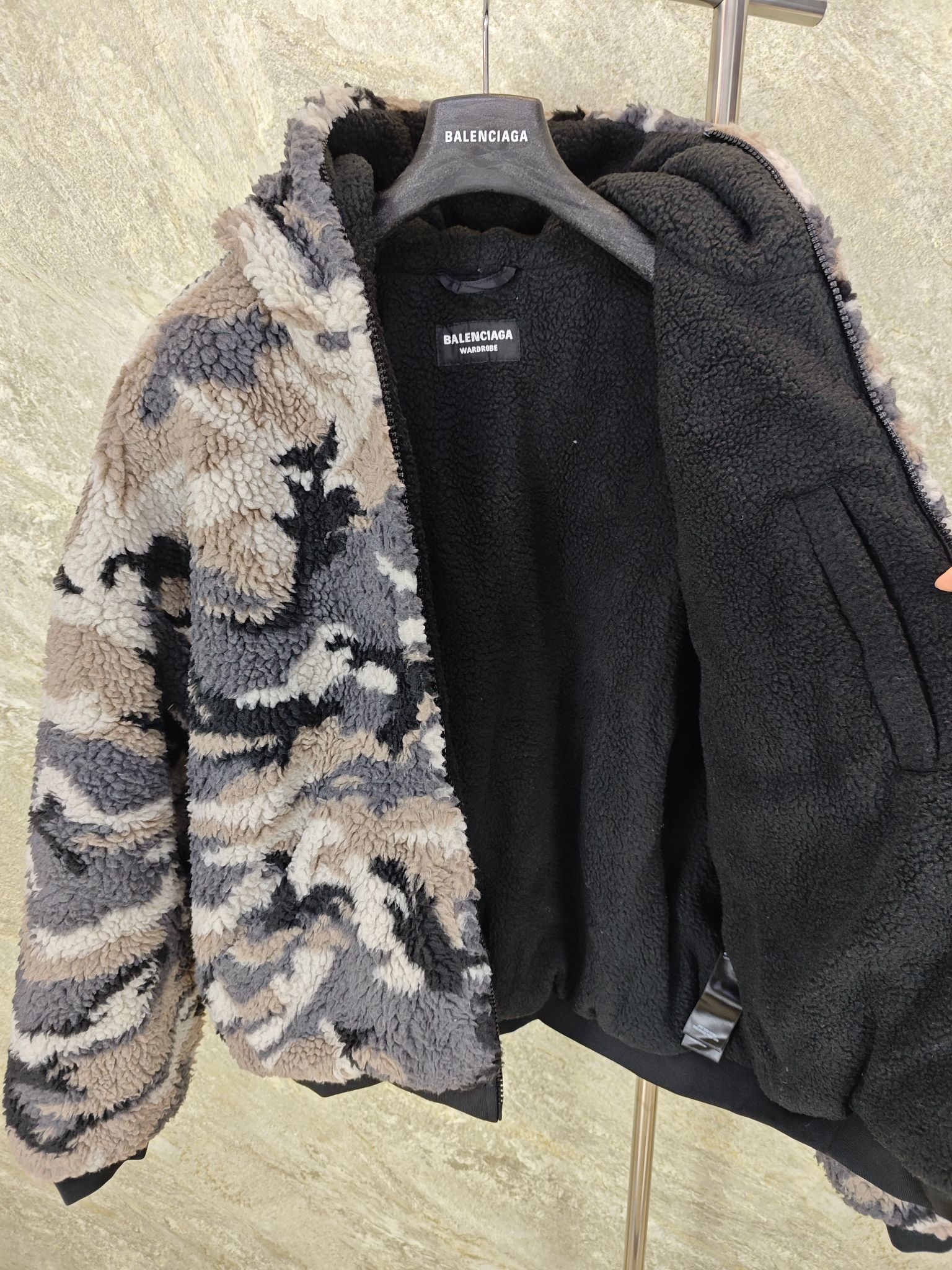 발렌시아가 카모플라주 램울 후드 자켓 25FW 상세 이미지 6