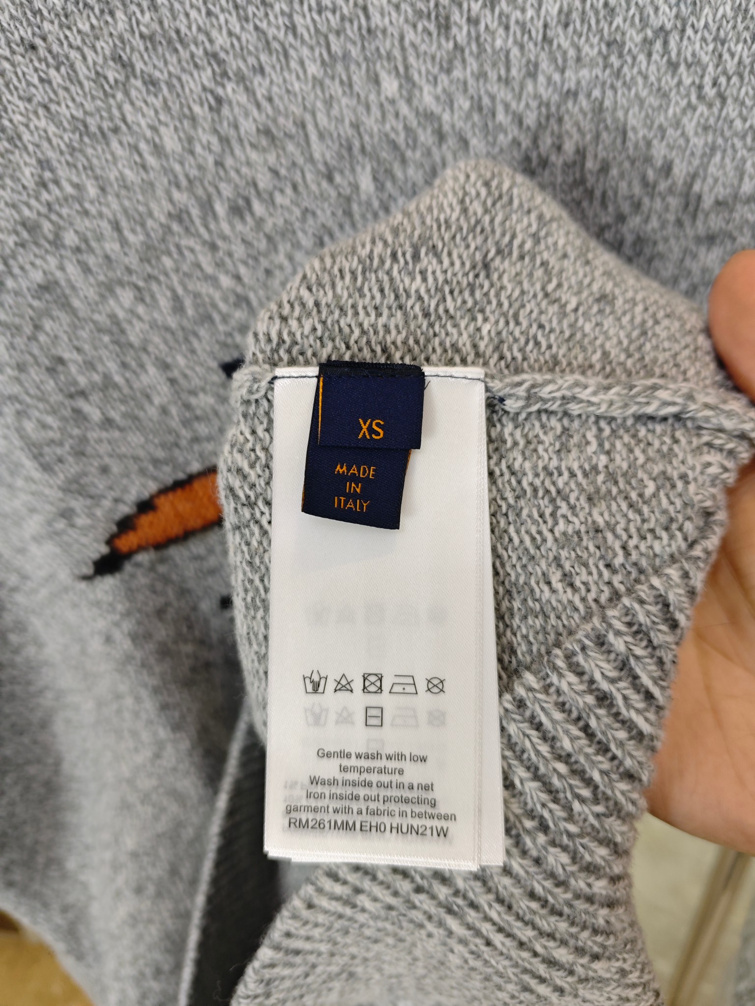 루이비통 폭스 자카드 크루넥 니트 상세 이미지 6