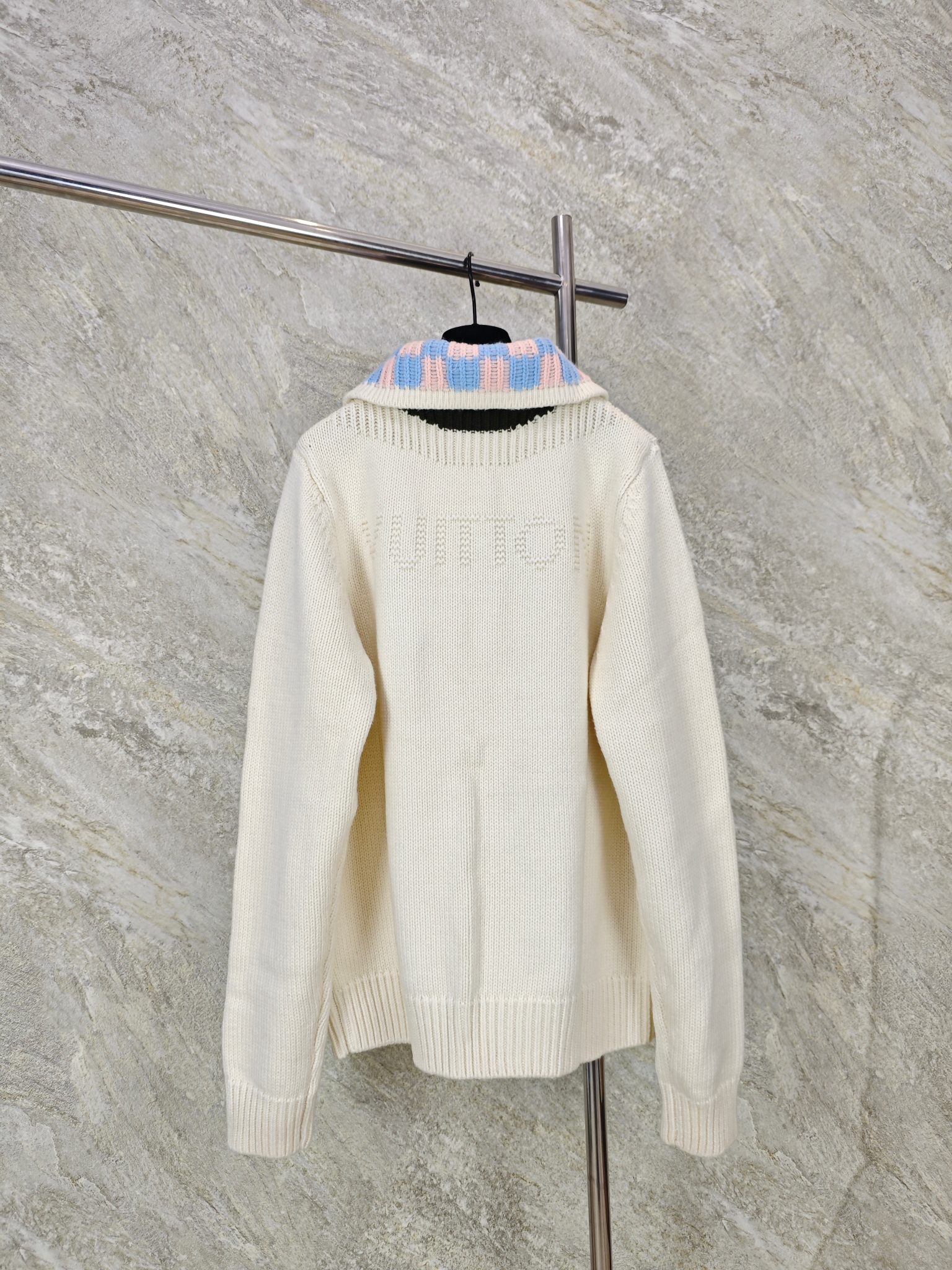 루이비통 체크 컬러 니트 집업 자켓 상세 이미지 2