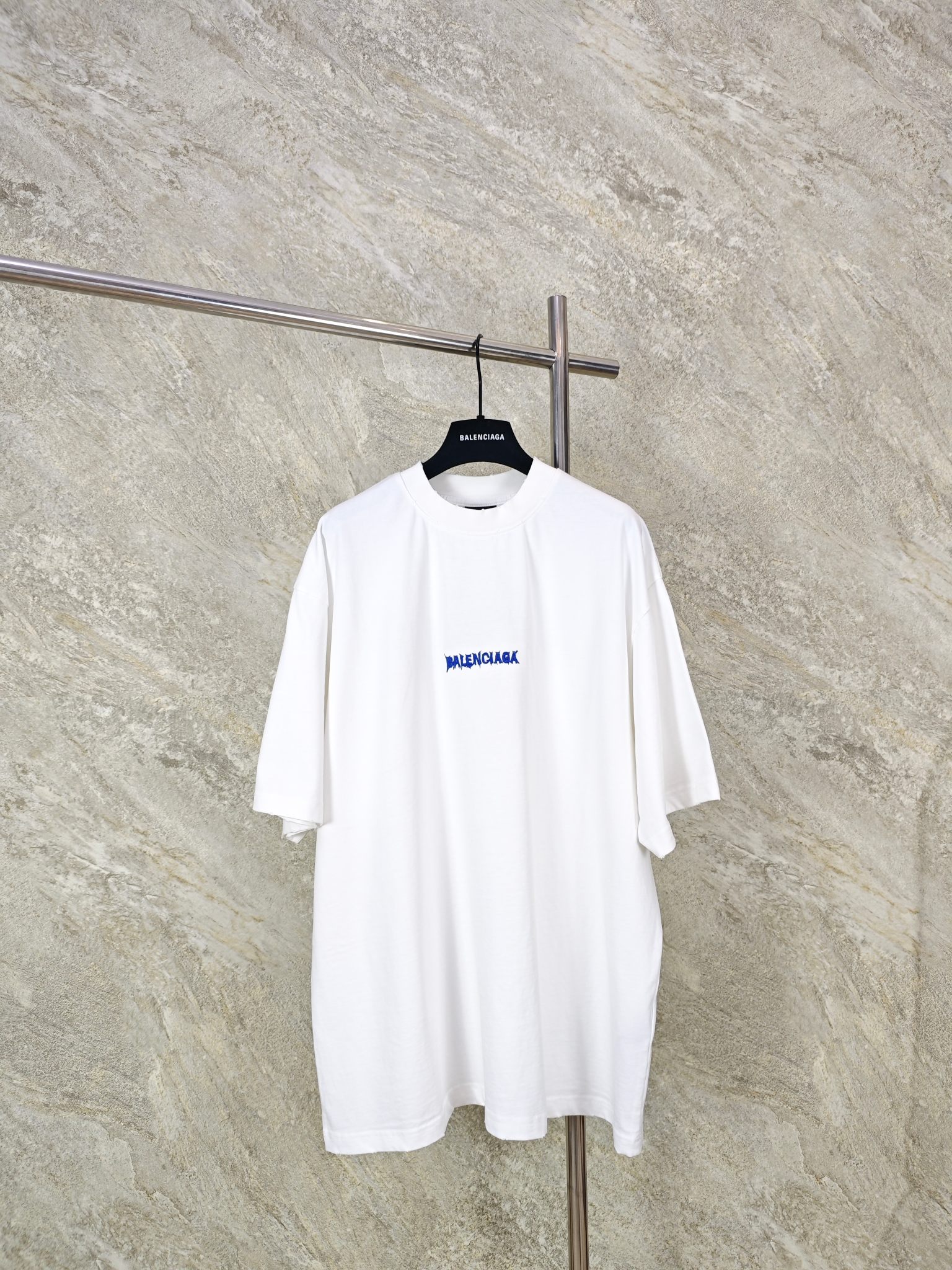 NO:824332,Top quality BLCG 26ss electric blue printed embroidered short tee SIZE 1 2 3 4, Balenciaga-clothing, balenciaga,19860909顶级品质 BLCG 26ss 电光蓝印刺绣短tee SIZE 1 2 3 4,巴黎世家-服装,balenciaga,,Women's clothing