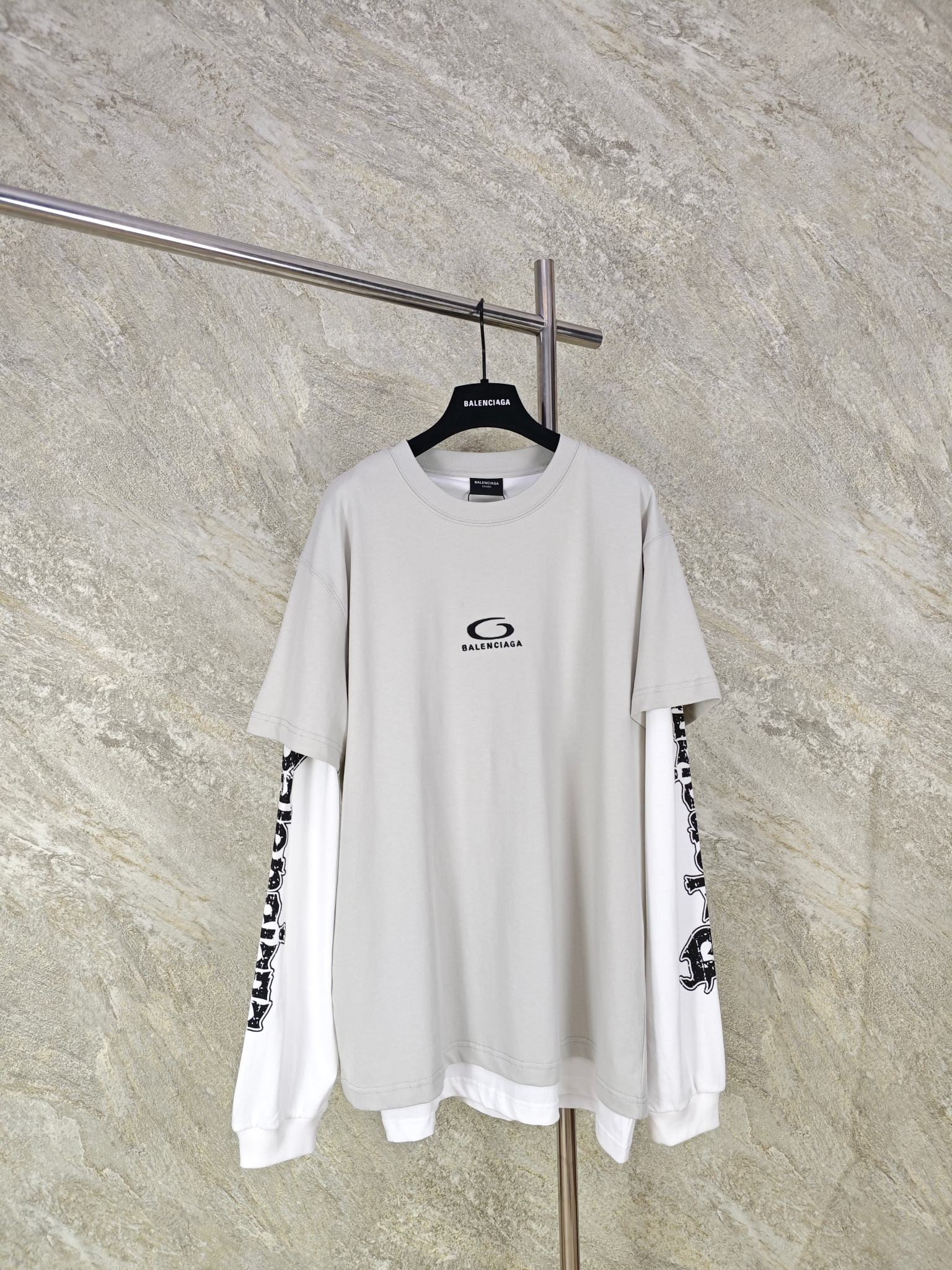 NO:824200,Top quality BLCG 26ss genuine two piece stacking long sleeve SIZE 1 2 3, Balenciaga-clothing, balenciaga,19860909顶级品质 BLCG 26ss 真两件叠穿长袖  SIZE 1 2 3,巴黎世家-服装,balenciaga,,Women's clothing