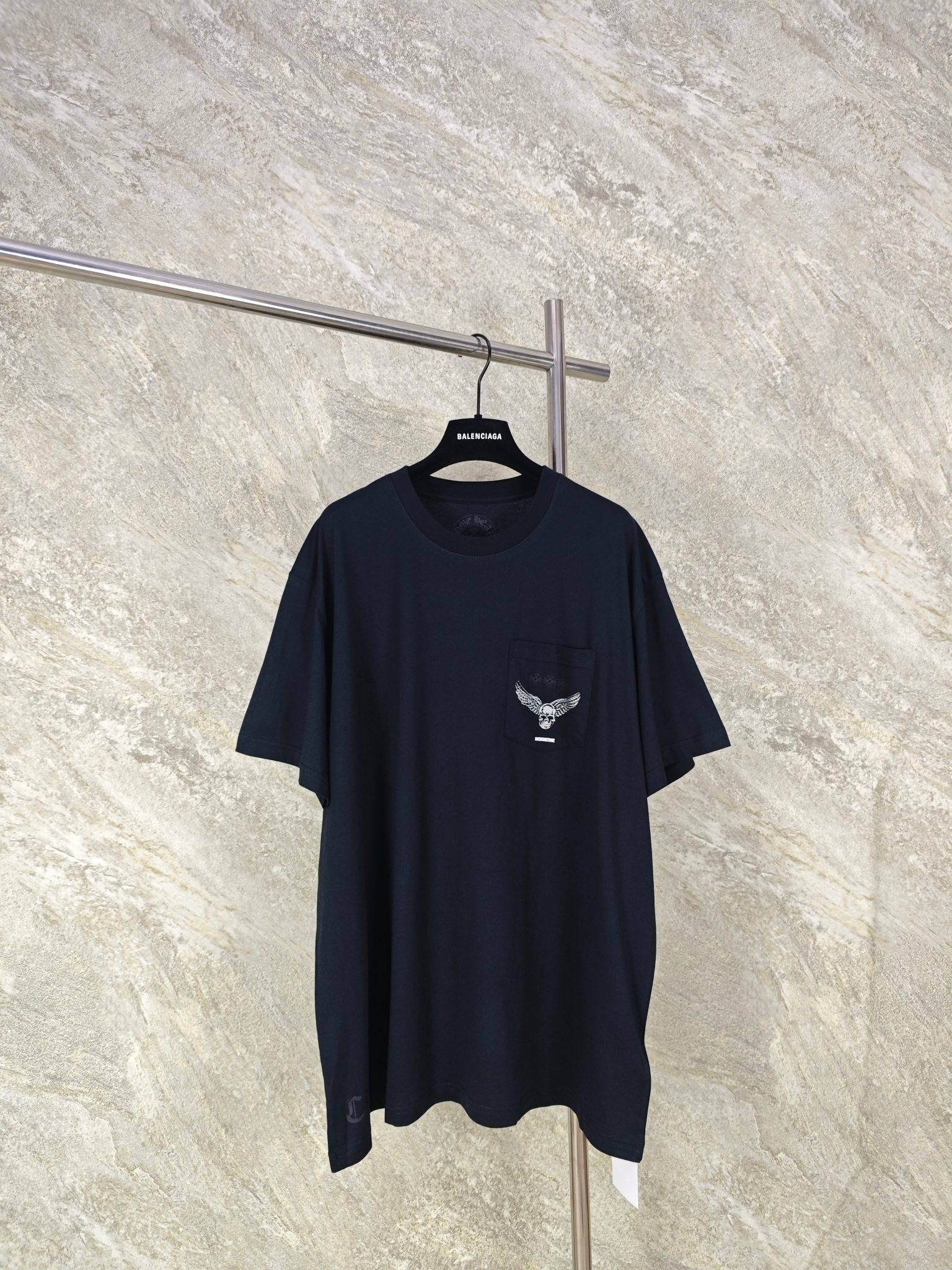 NO:824266,Top quality CH/Foti visual skull cross short sleeves. The fabric is made of custom-woven and dyed soft and waxy cotton. The printing uses high-temperature ink printing technology. The printing area is large. Multiple printing processes are extremely complex. Size S M L, chrome hearts-clothing, chrome hearts, T-shirt,19860909顶级品质 CH/Foti 视觉骷髅十字短袖 面料采用定织定染软糯全棉材质 印花采用高温油墨印花工艺 印花面积较大 多个印花工艺 极为复杂 尺码 S M L,克罗心-服装,chrome hearts,T-shirt,,Women's clothing