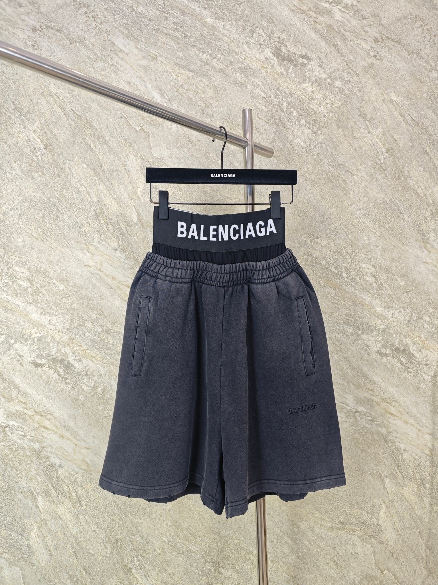 NO:824050,Top quality Blcg underwear spliced ​​frayed embroidered fake two-piece shorts Size: (S M L XL) Color: black gray, Balenciaga-clothing, balenciaga, shorts,19860909顶级品质 Blcg内裤拼接磨破刺绣假两件短裤 Size:(S M L XL) Colour:黑 灰,巴黎世家-服装,balenciaga,shorts,,Women's clothing